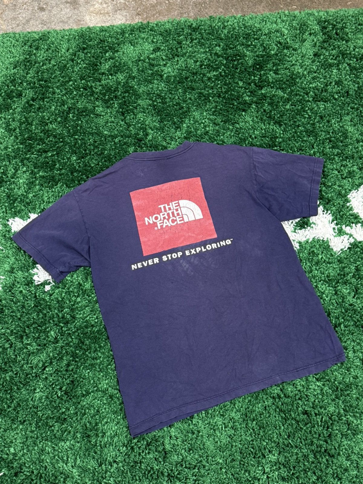 The North Face Vintage Distressed + Worn The North Face Box Logo Tee Small Size US S / EU 44-46 / 1 - 1 Thumbnail