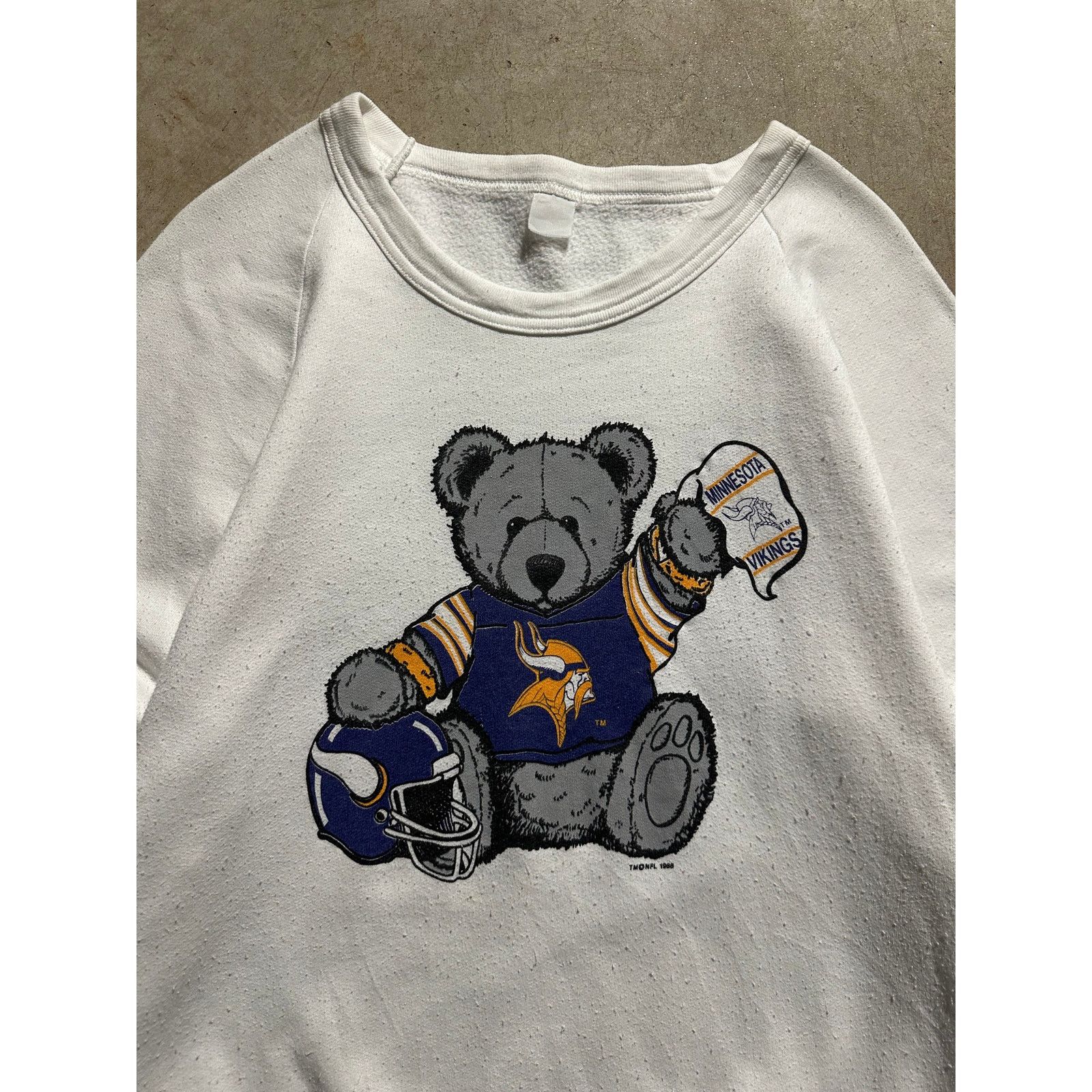 NFL × Vintage Vintage Minnesota Vikings 1989 Teddy Bear NFL Sweatshirt Med Size US M / EU 48-50 / 2 - 3 Thumbnail