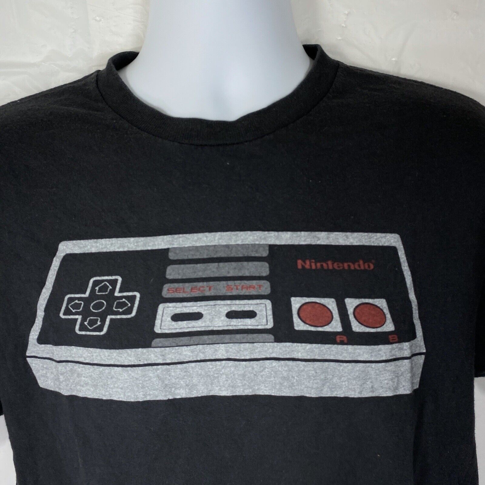 Nintendo Nintendo Large SNES Controller Graphic T Shirt Size US L / EU 52-54 / 3 - 2 Thumbnail