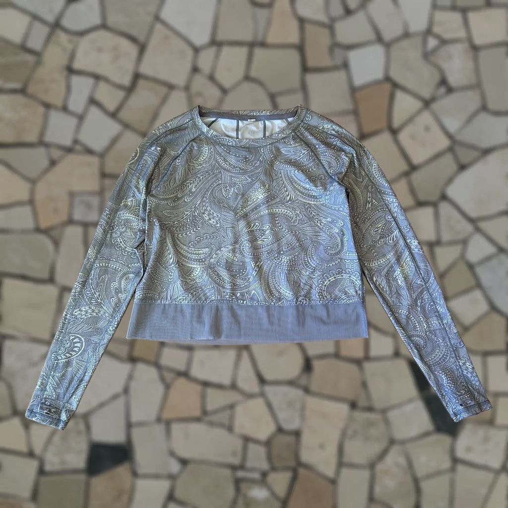 Lululemon Lululemon Shirt Long Sleeve Women’s Paisley Stripe in Stride 8 Gray Casual Travel Athleisure Workout Gym Dance Urban Fashion Size M / US 6-8 / IT 42-44 - 1 Thumbnail