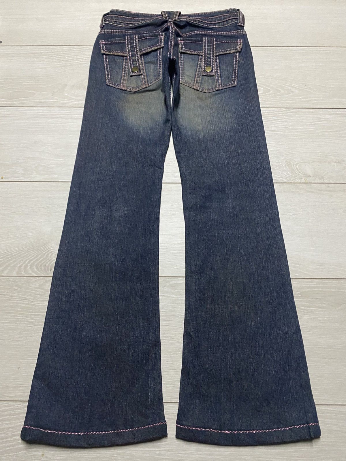 Japanese Brand Woman Vintage Japanese Brand Mud Wash Distressed Flare Jeans Size US 26 / EU 42 - 2 Thumbnail