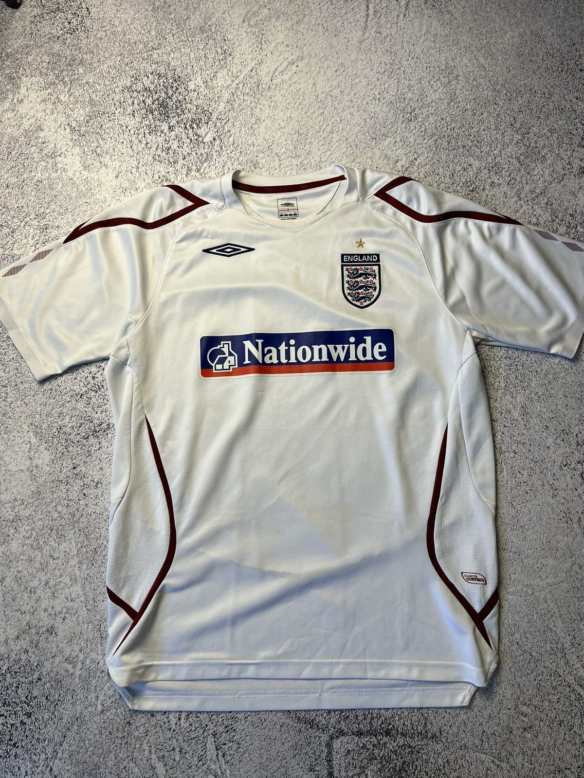 Other Authentic England 2007-08 Training Shirt. Size Large. Umbro Size US L / EU 52-54 / 3 - 3 Thumbnail