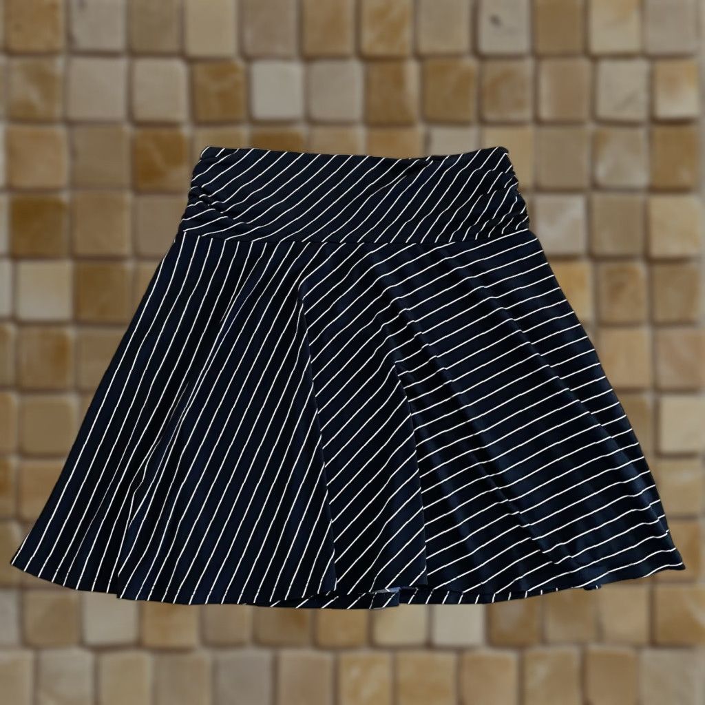Vintage Maurices Skirt Women A-Line Short Black Striped Stretch Waistband Medium M Polyester Spandex Size 32" / US 10 / IT 46 - 1 Thumbnail