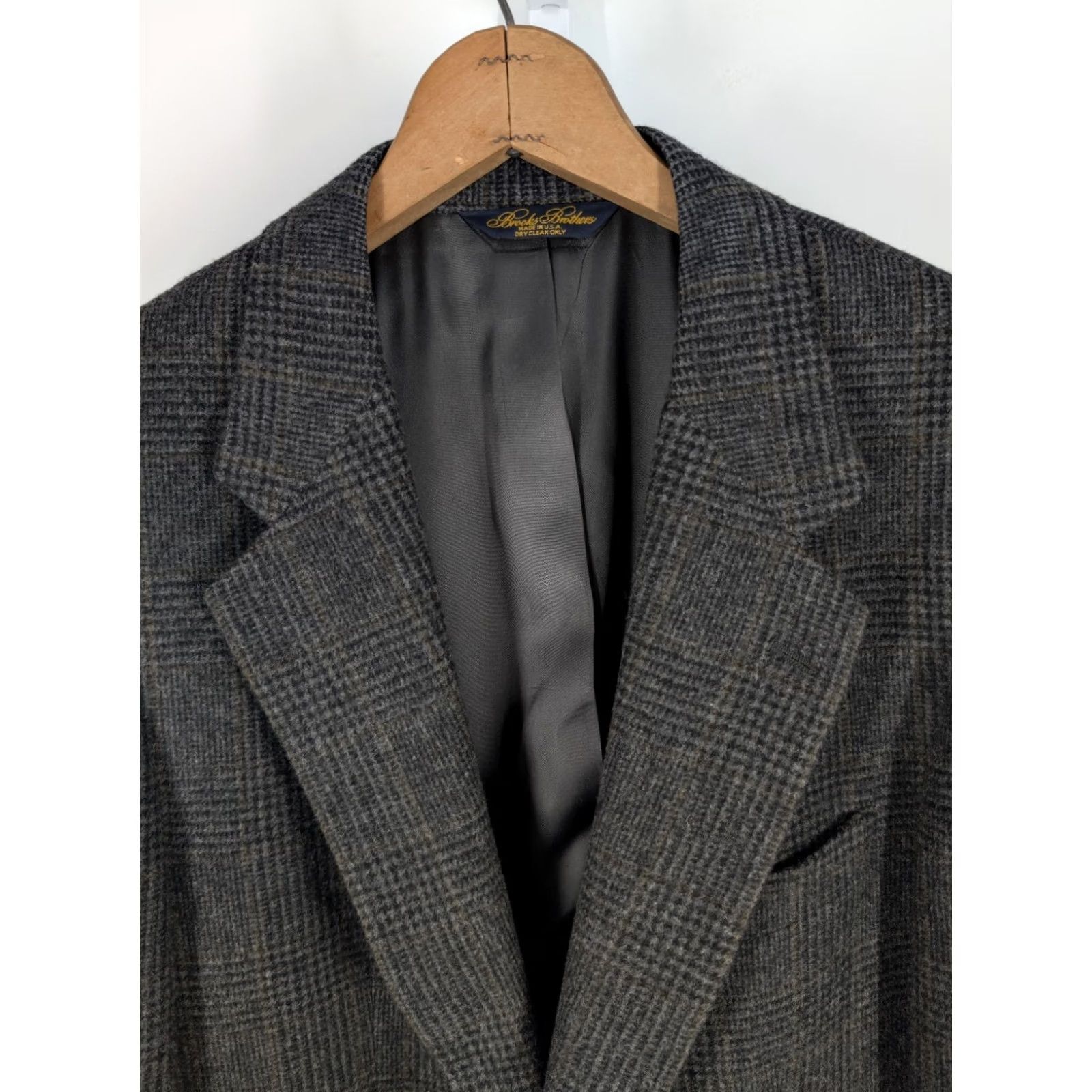 Brooks Brothers VINTAGE Brooks Brothers Camehair Houndstooth Gray Plaid Blazer Jacket USA Unionmade 42 Men Blazer 42 Gray USA Vintage Size 42R - 4 Thumbnail
