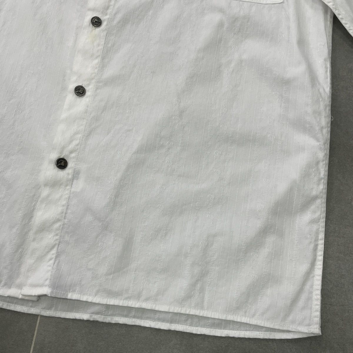 Versace × Vintage Vintage Gianni Versace Versus Button Shirt Size 38/52 Size US L / EU 52-54 / 3 - 6 Thumbnail
