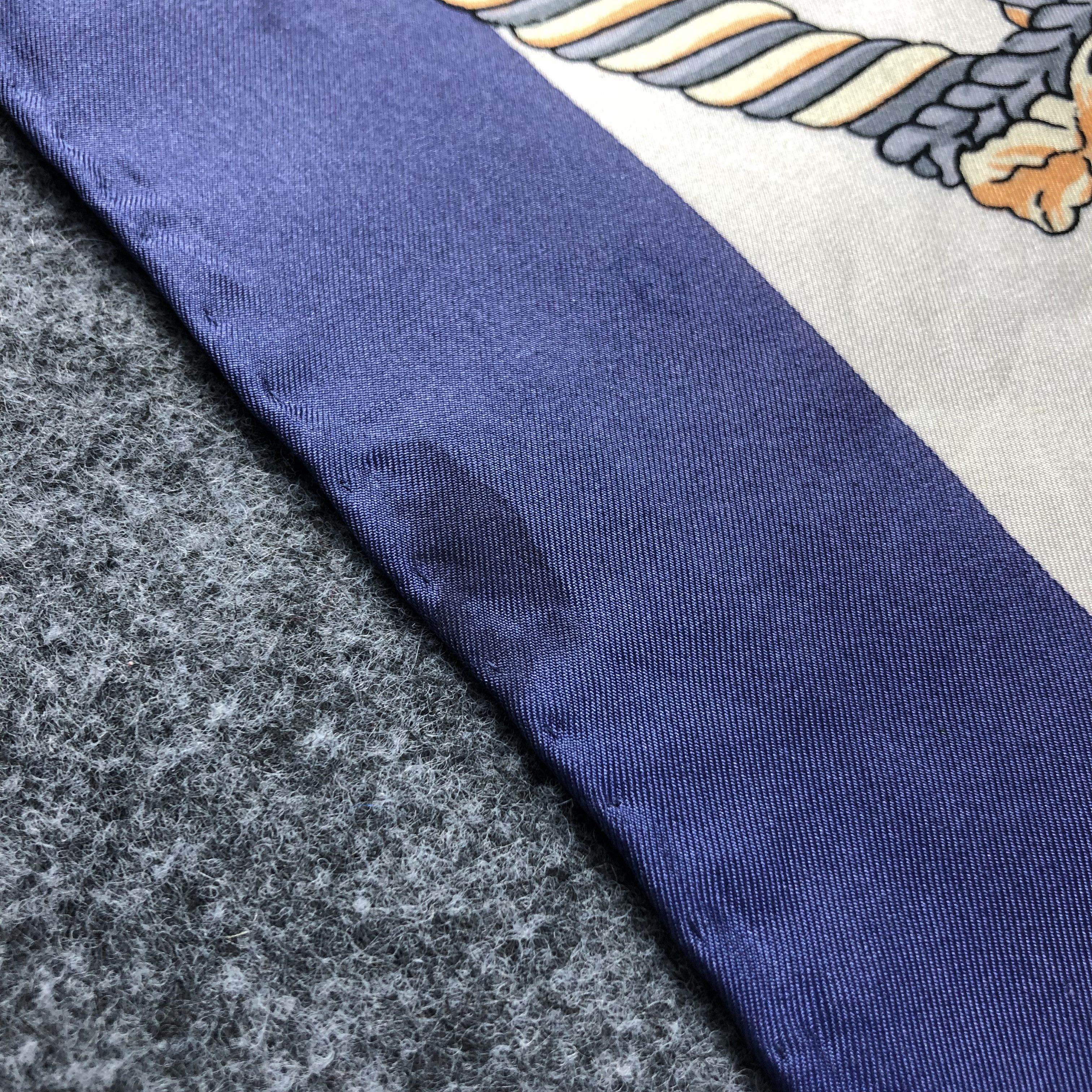 Vintage Vintage Luxury Eagle Silk Scarf M685 Size ONE SIZE - 4 Thumbnail