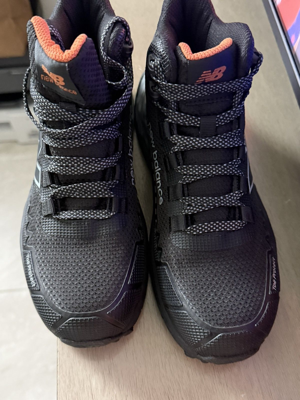 New Balance New Balance Fresh Foam Cremorne Mid Black/Gray Size 6.5 Size US 6.5 / EU 39-40 - 1 Thumbnail