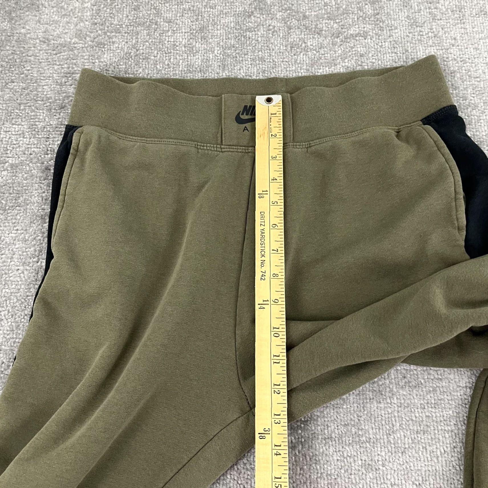 Nike VINTAGE Nike Air Sportswear Fleece Joggers Women Large / 26" Green Gray Black Sweatpants Size 36" / US 14 / IT 50 - 6 Thumbnail