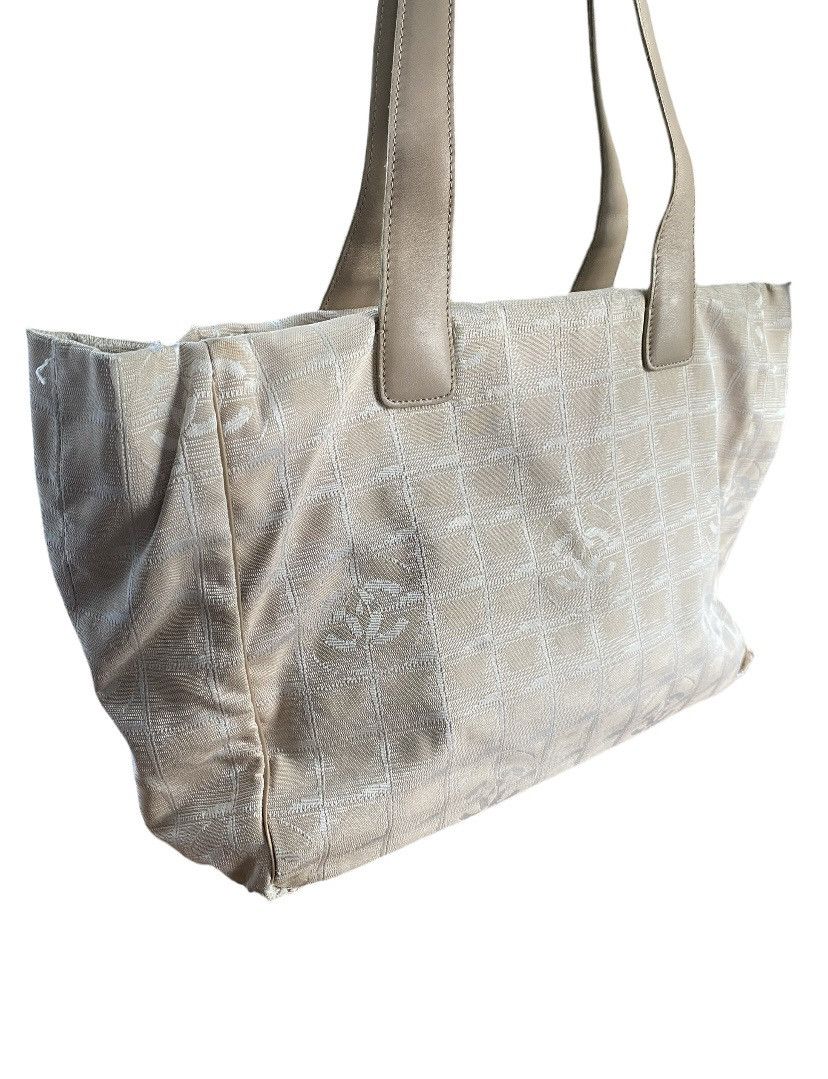 Chanel Chanel CC Canvas Tote Bag Size ONE SIZE - 1 Thumbnail