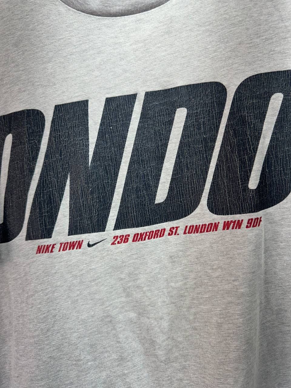 Nike × Vintage VINTAGE NIKE TOWN London T-SHIRT Grey Size M Size US M / EU 48-50 / 2 - 10 Thumbnail
