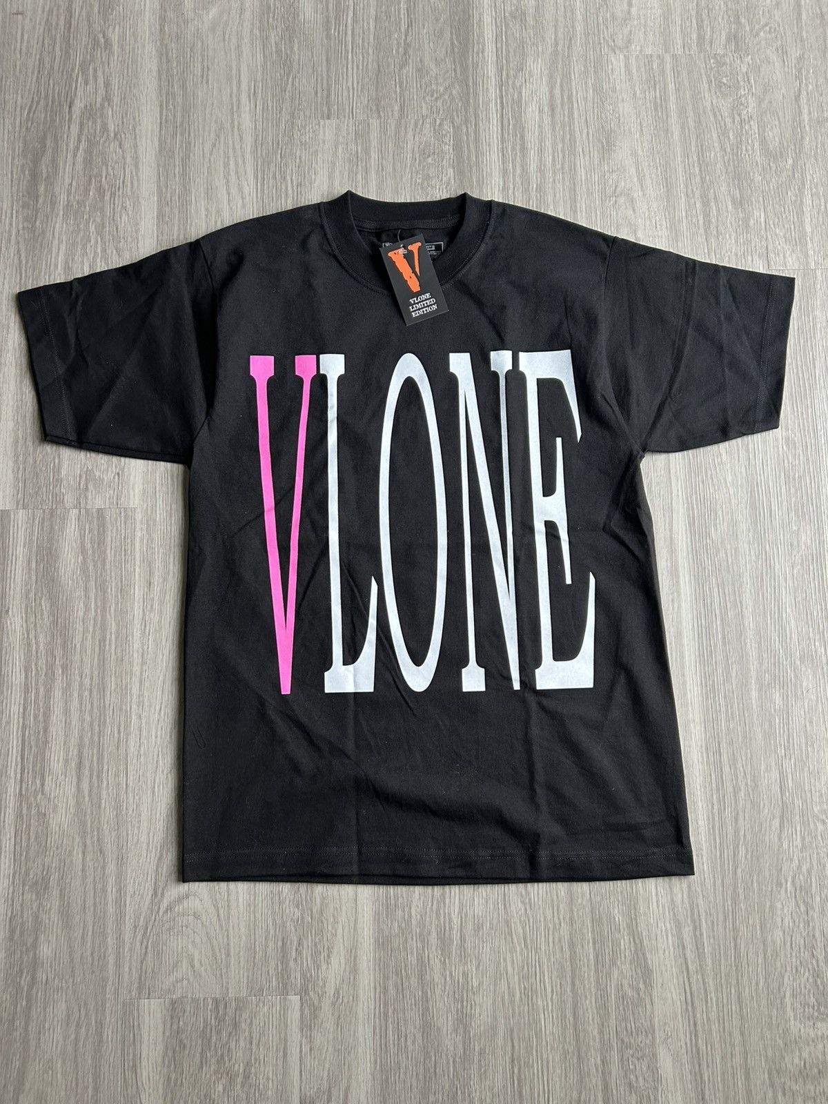 Vlone Vlone Staple Logo T-Shirt Size Medium Size US M / EU 48-50 / 2 - 1 Thumbnail