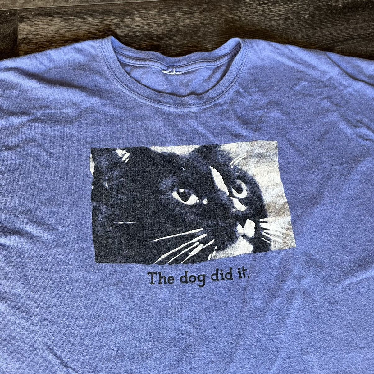 Vintage Vintage 2000s The Dog Did It Cat Humor Parody Logo T Shirt Size US XL / EU 56 / 4 - 1 Thumbnail