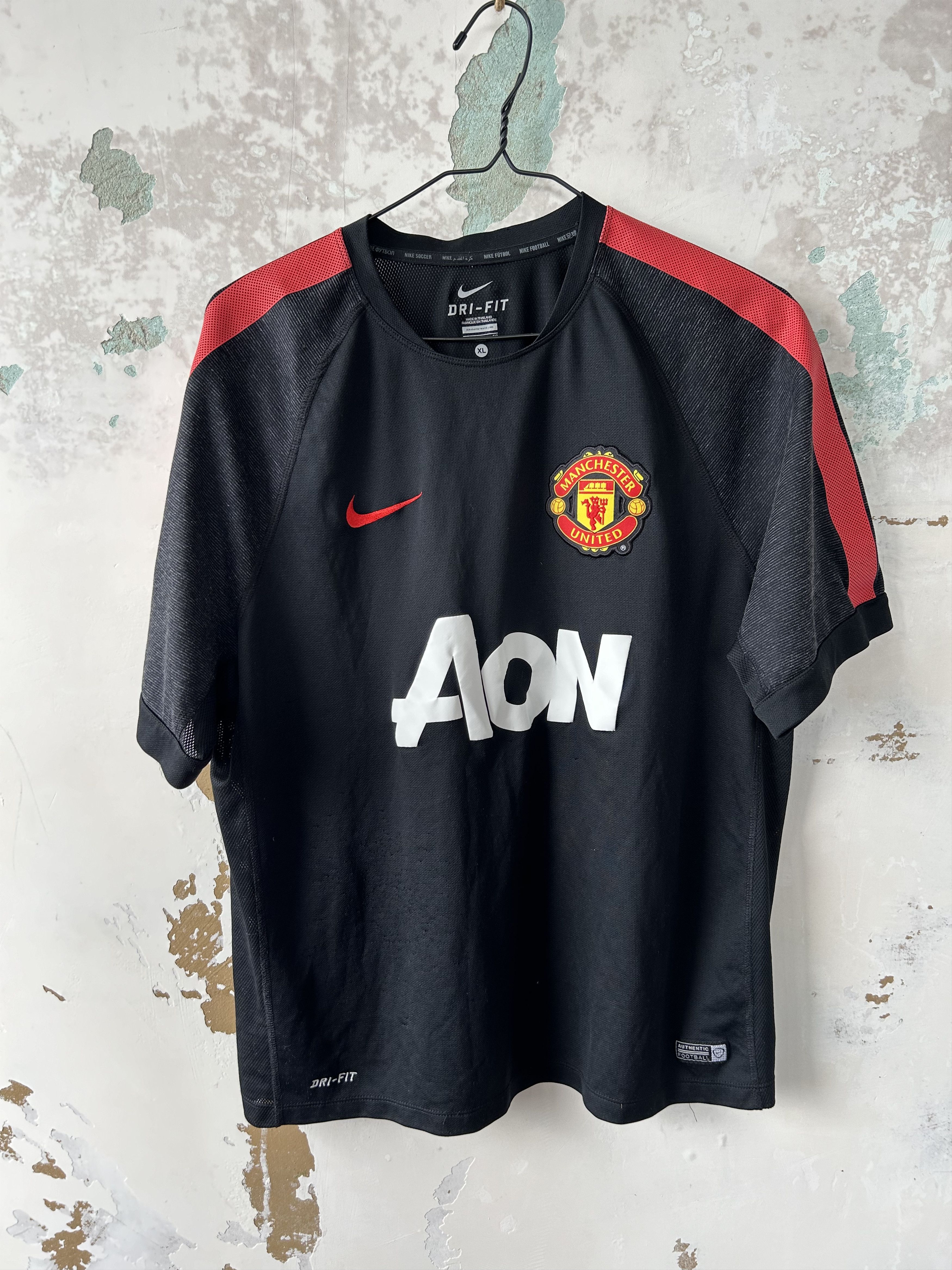 Nike × Vintage Vintage Nike Manchester United Shirt Soccer Jersey Size US XL / EU 56 / 4 - 1 Thumbnail