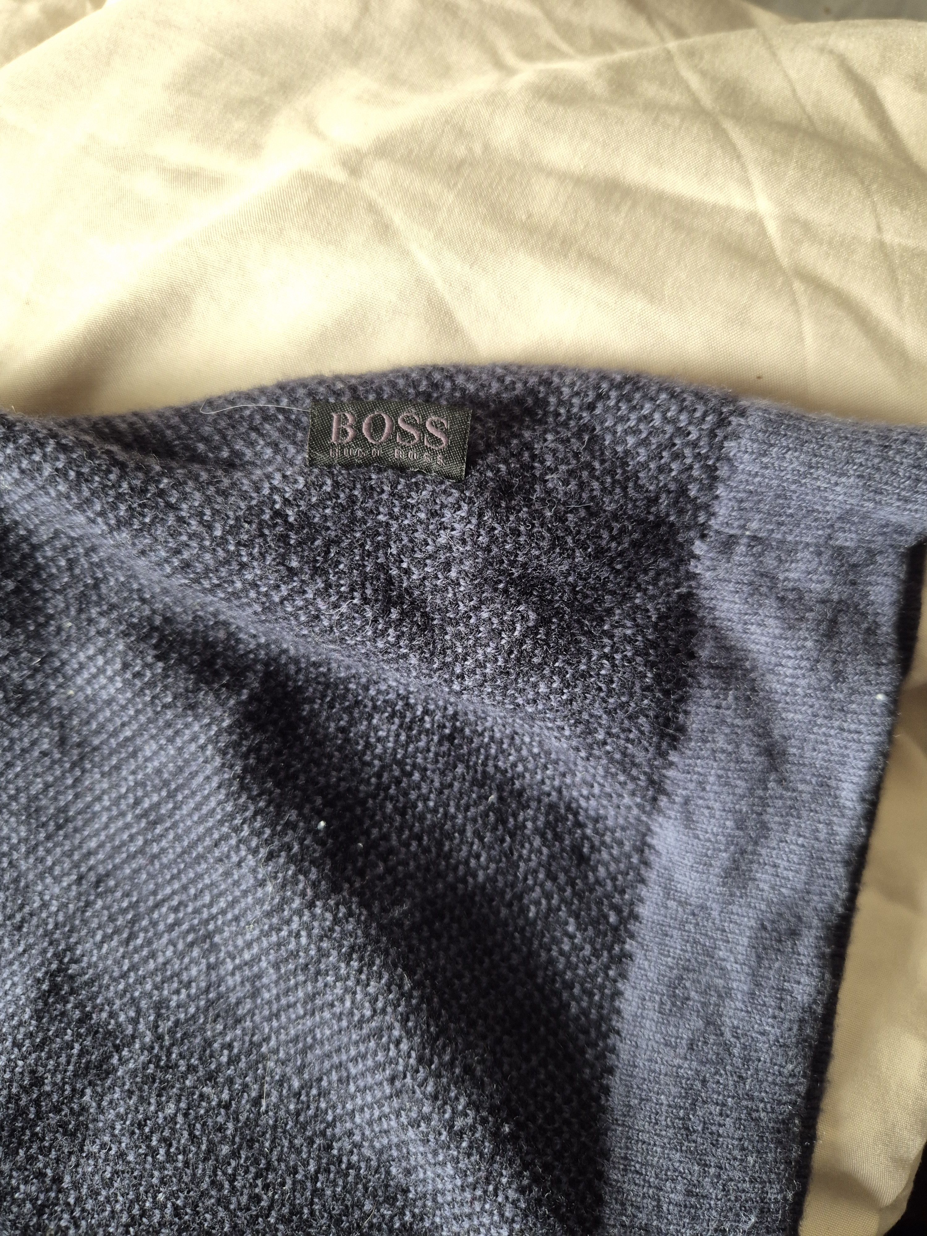 Hugo Boss Hugo boss navy stripped knit sweater Size US L / EU 52-54 / 3 - 6 Thumbnail