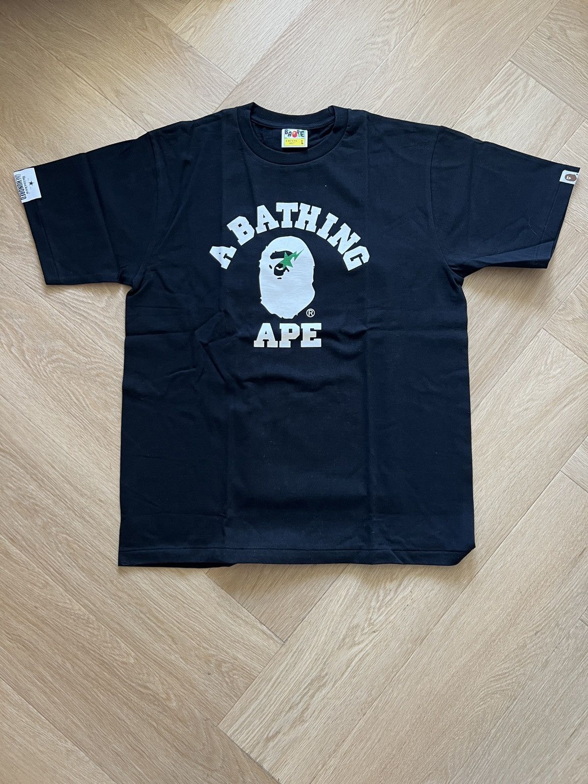 Bape × Heineken BAPE X HEINEKEN COLLEGE TEE Size US L / EU 52-54 / 3 - 1 Thumbnail