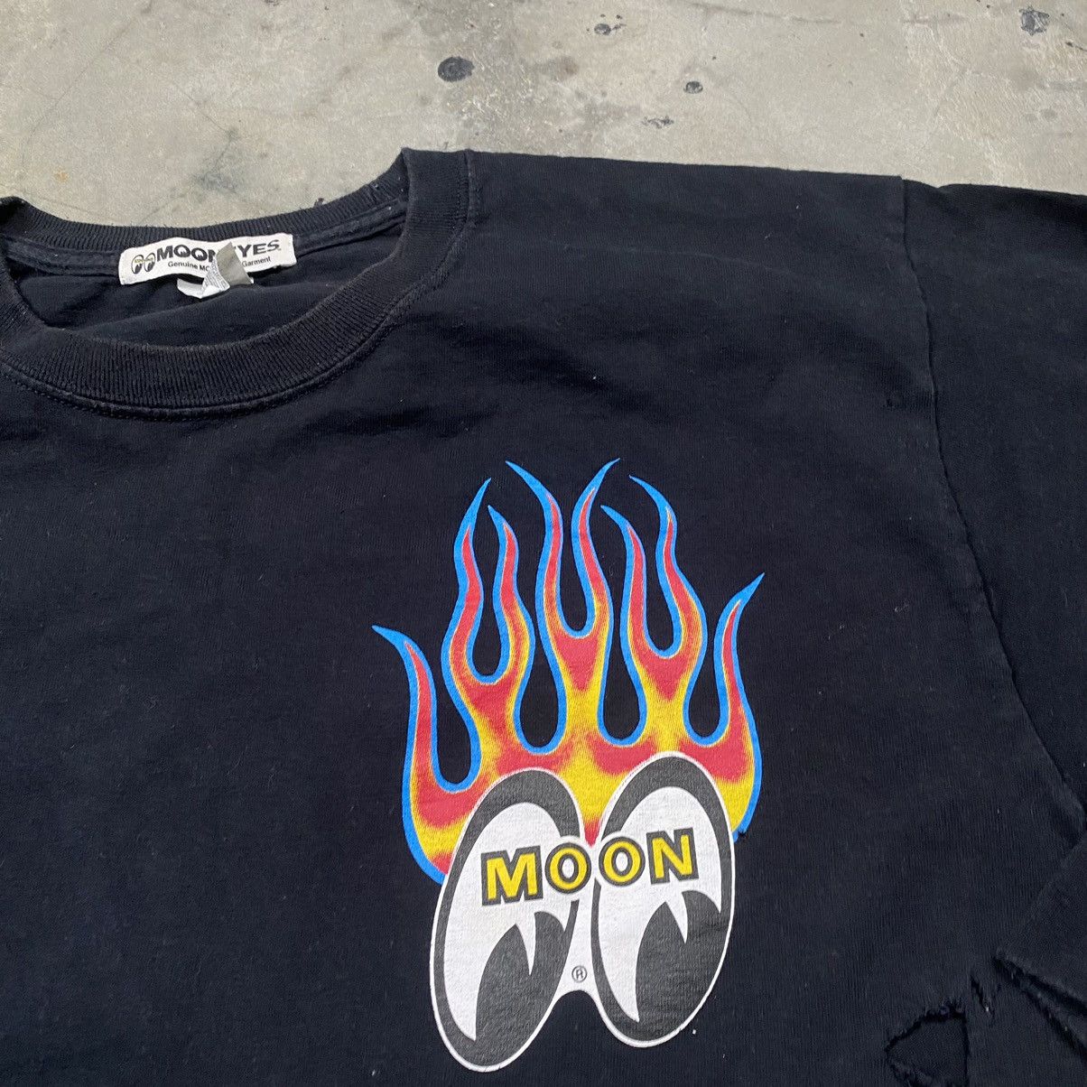 Vintage Rare y2k Moon Eyes Flames Flamin Mooneyes Longsleeve Size US L / EU 52-54 / 3 - 10 Thumbnail