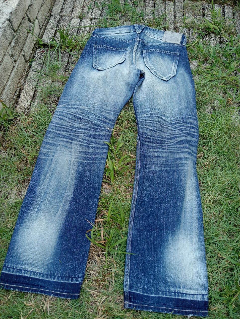 Vanquish Vintage Vanquish Gold Japan Distressed Jeans Size US 34 / EU 50 - 10 Thumbnail