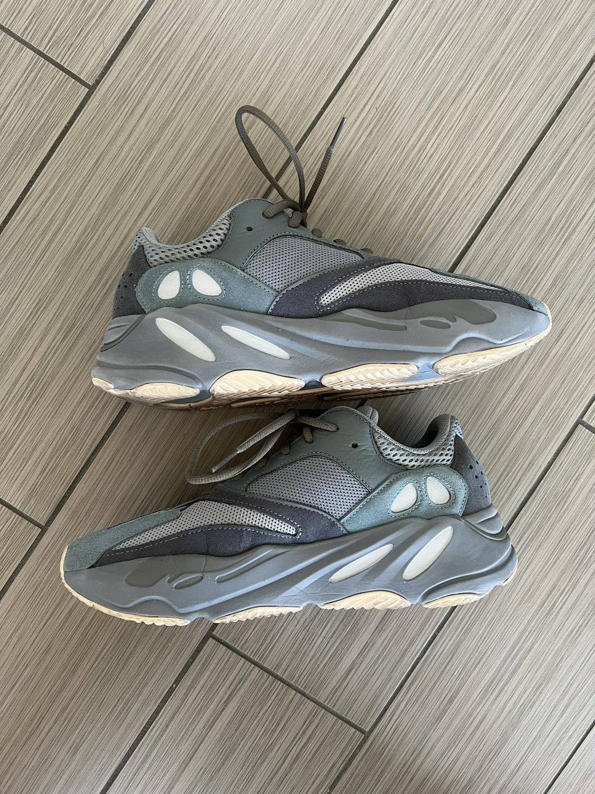 Adidas Yeezy Boost 700 Teal Blue Size US 10 / EU 43 - 3 Thumbnail