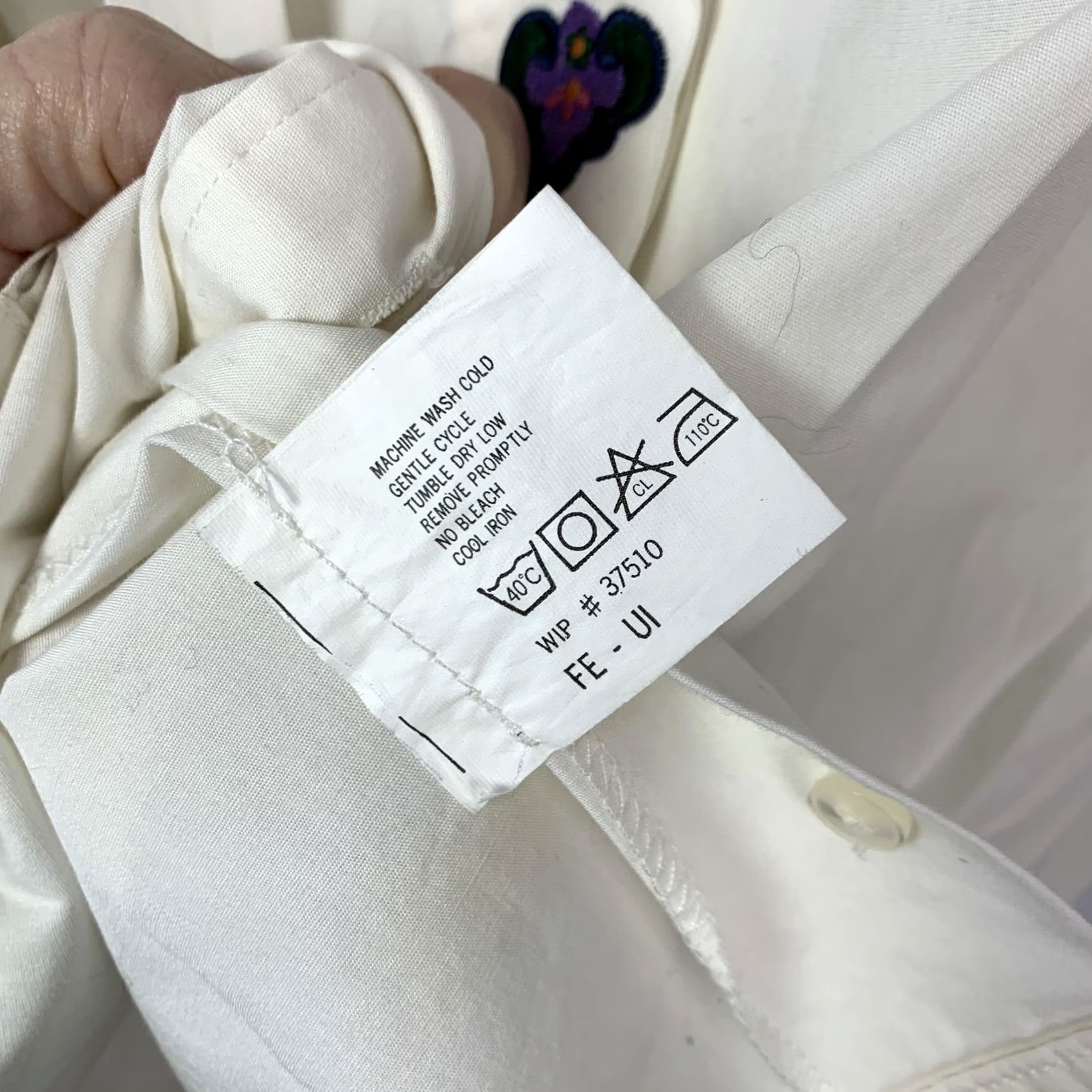 Vintage Woolrich Women's Button-Up Shirt Long Sleeve Embroidered Winter White, 100 Cotton, Casual Workwear, Floral Solid, L, Regular, Vintage? Size L / US 10 / IT 46 - 5 Thumbnail