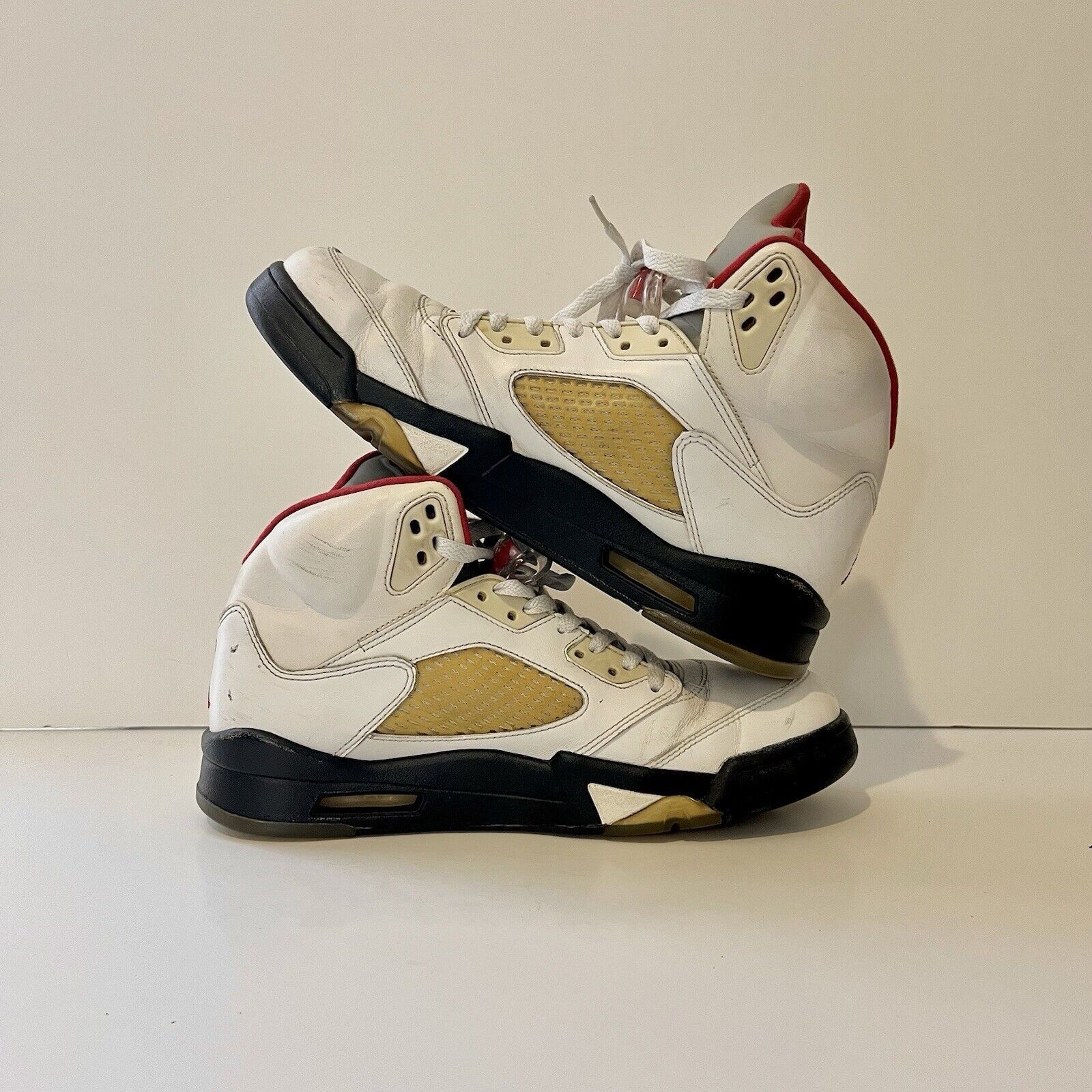 Jordan Brand 2013 Air Jordan 5 V Retro 136027-100 Fire Red Rare Vtg Sz 10 Size US 10 / EU 43 - 7 Thumbnail