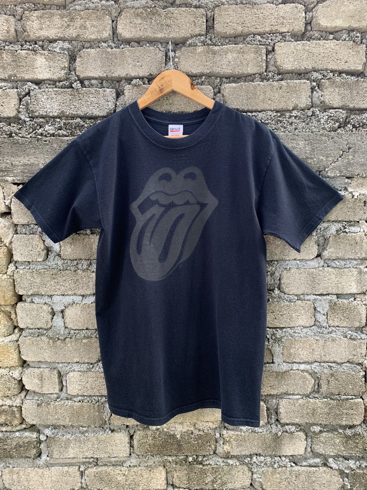 Band Tees Vintage 2006 The Rolling Stone Tongue All Black Tour Tshirt Size US L / EU 52-54 / 3 - 6 Thumbnail