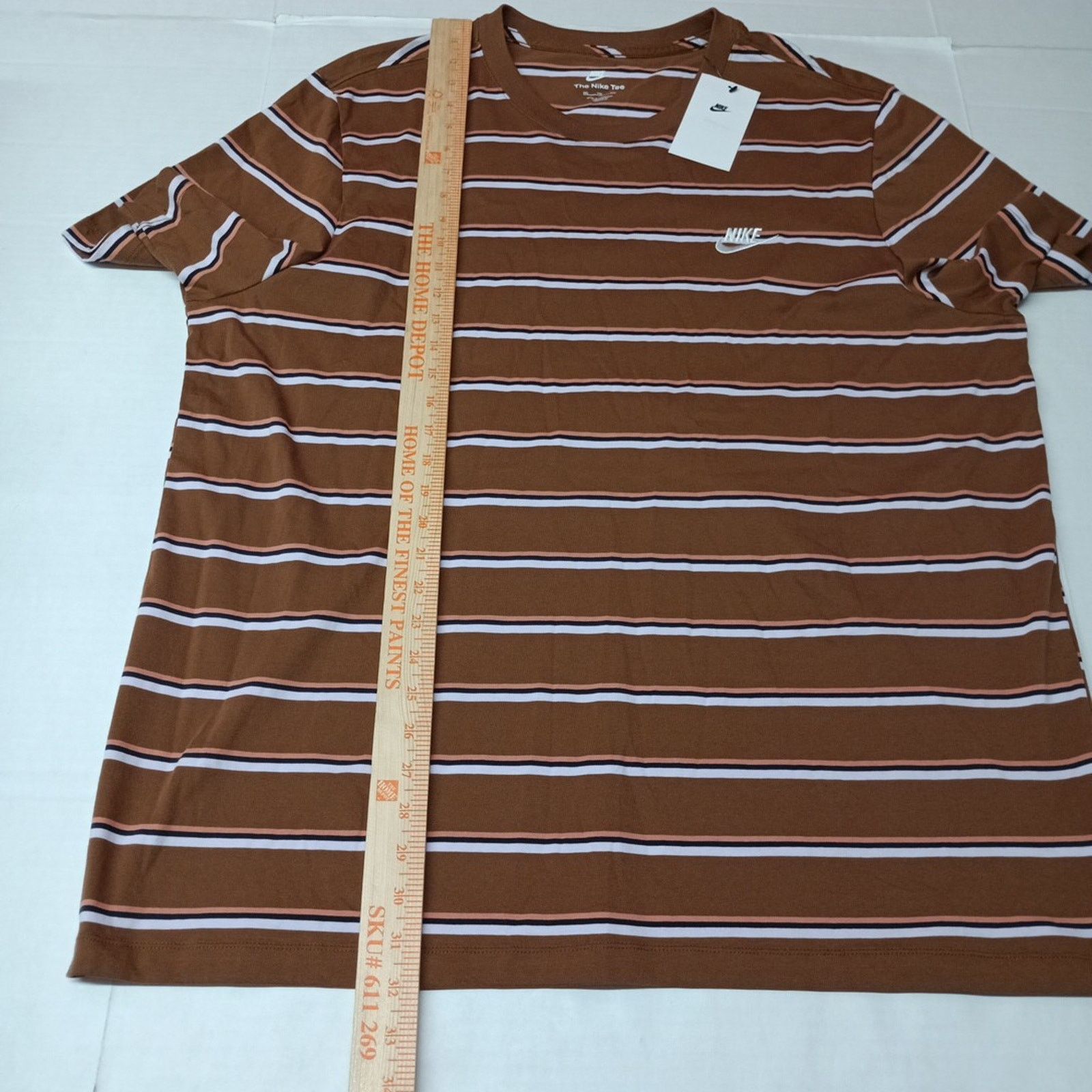Nike Nike Sportswear Club Striped Logo T-Shirt Men's 2XL Brown Size US XXL / EU 58 / 5 - 5 Thumbnail