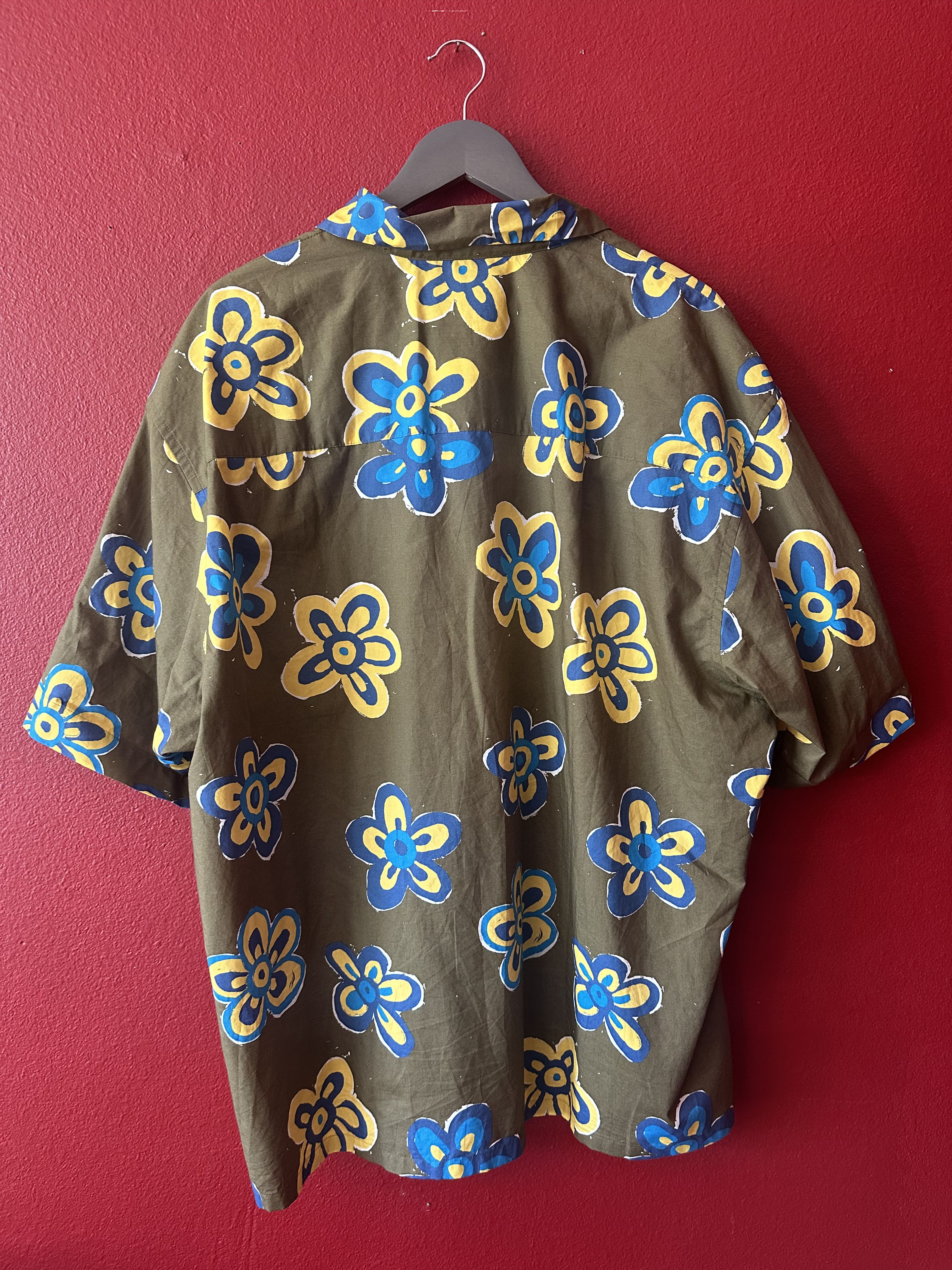 Marni × Uniqlo - [ ] Marni x Uniqlo Oversized Printed Open Collar Shirt Size US XL / EU 56 / 4 - 2 Thumbnail