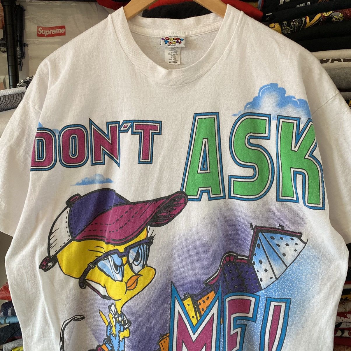 Warner Bros Vintage Looney Tunes T-Shirt All Over Print Tweety Bird 90s Size US XXL / EU 58 / 5 - 2 Thumbnail