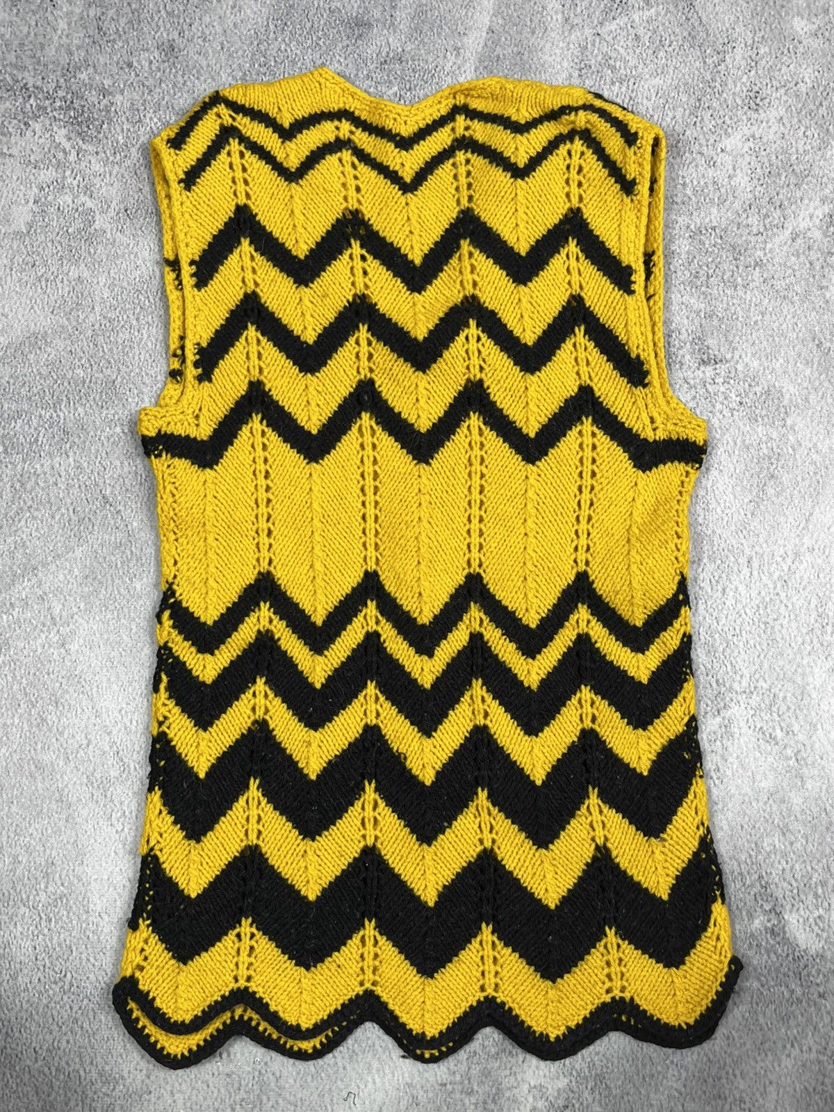 Japanese Brand × Vintage Vintage Y2K Japanese striped long knit vest oldmoney size S Size S / US 4 / IT 40 - 4 Thumbnail
