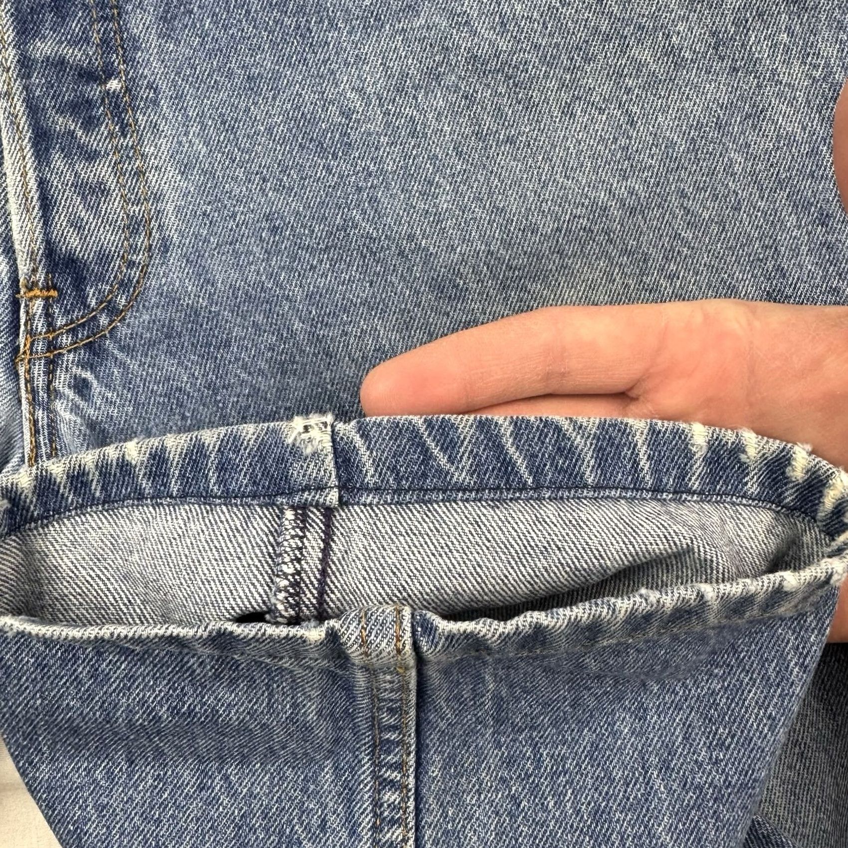 Vintage VINTAGE Brittania Jeans 90s Adult 34x26 Button Fly Straight Leg Regular Fit Mens Size US 34 / EU 50 - 6 Thumbnail
