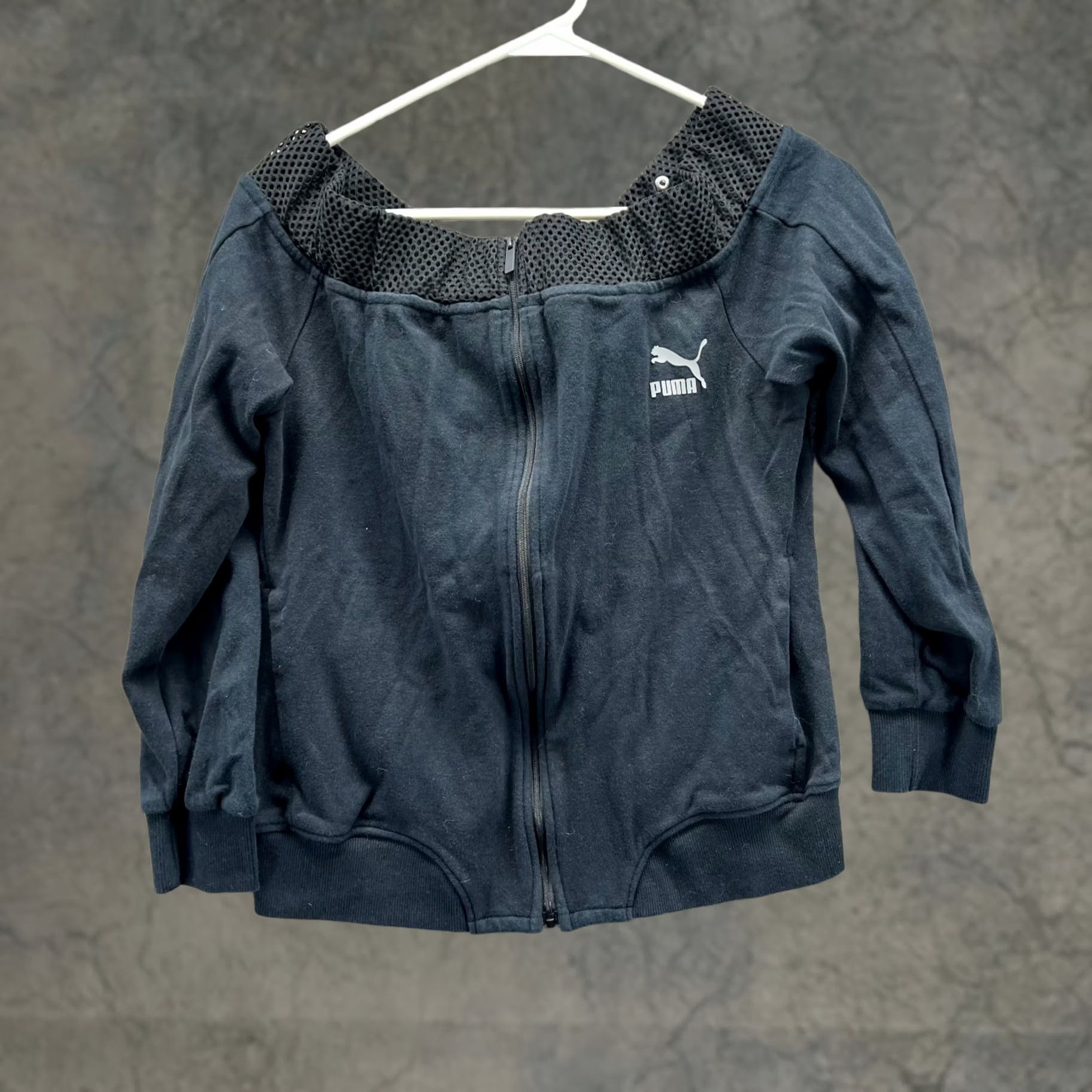 Puma VINTAGE Puma Sweater Women Medium Black Full Zip Cotton Fleece Round Neck Jacket Vtg Size M / US 6-8 / IT 42-44 - 1 Thumbnail
