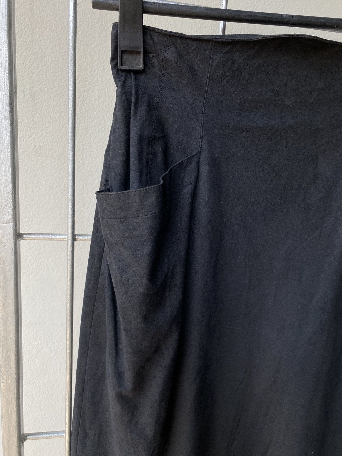 Dior Christian Dior Black Fux Leather Skirt with Pockets. Size 27" / US 4 / IT 40 - 2 Thumbnail