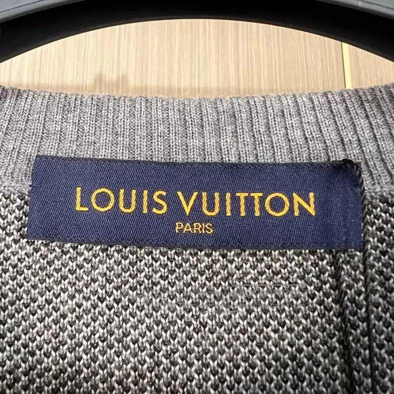 Louis Vuitton louis vuitton graphic knit sweater for men-dmc. Size US L / EU 52-54 / 3 - 6 Thumbnail