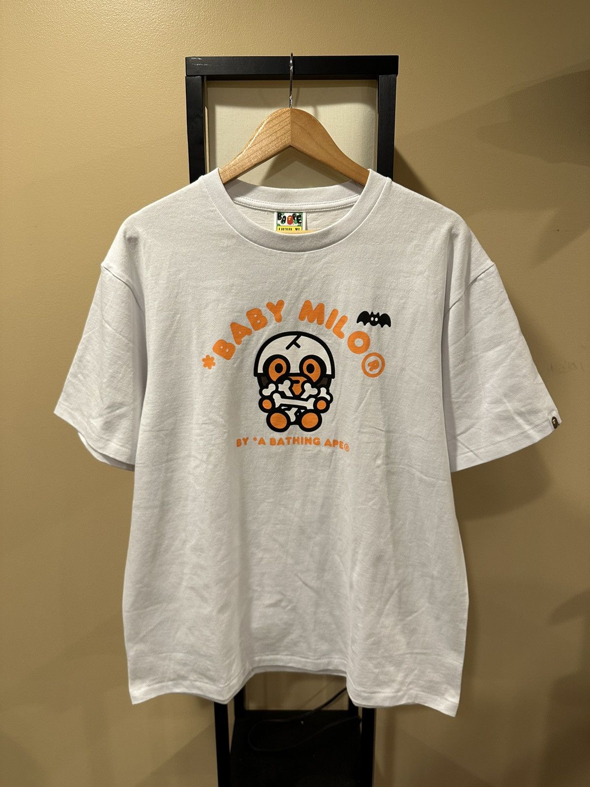 image of Bape Baby Milo Halloween Bones / Bats White T-Shirt, Men's (Size XL)