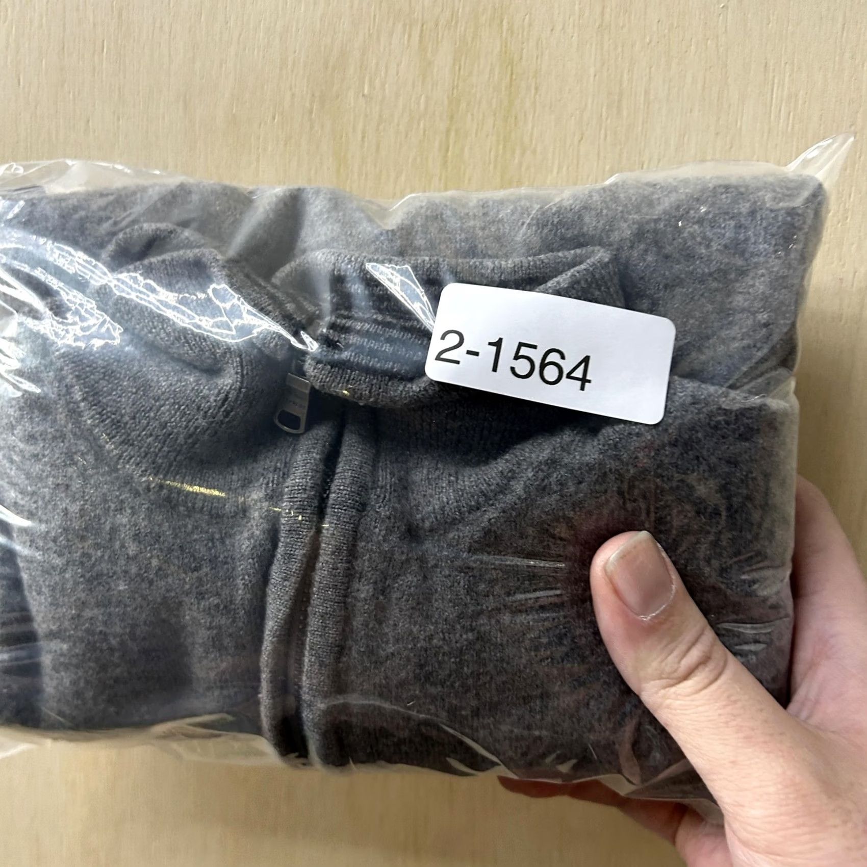 Express Express Sweater Women's Medium Gray 1/4 Zip Mock Neck Merino Wool Knit Pullover Size M / US 6-8 / IT 42-44 - 8 Thumbnail