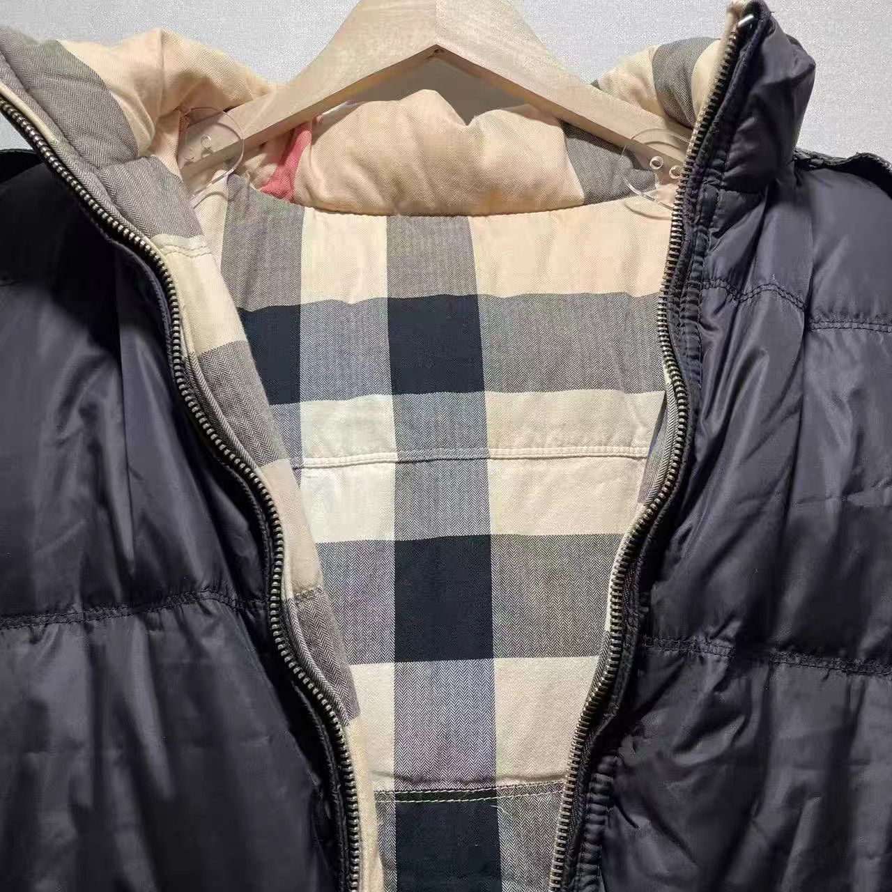 Burberry Burberry Reversible Down Vest K15 Size US XL / EU 56 / 4 - 4 Thumbnail