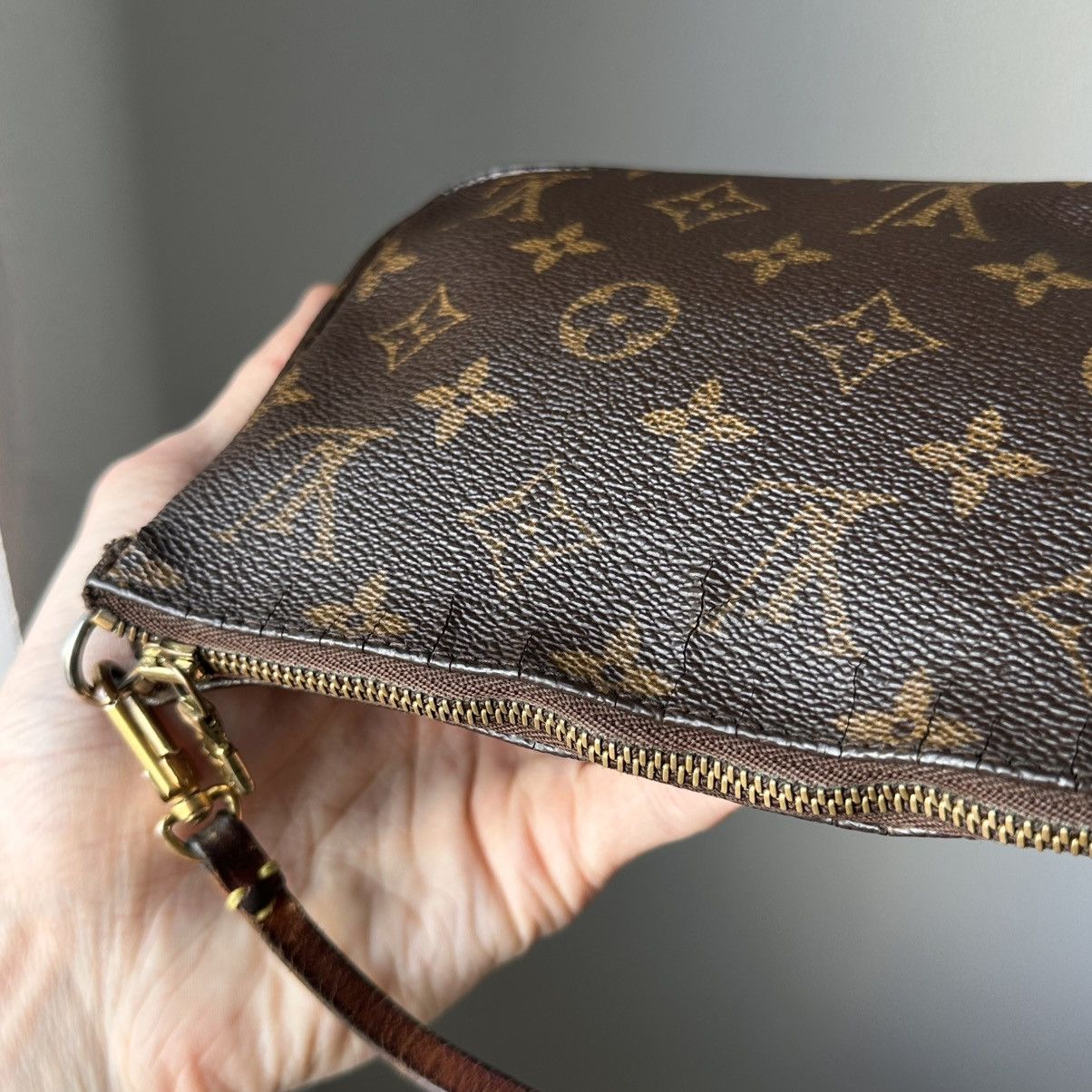 Louis Vuitton 1998s Louis Vuitton Vintage Monogram LV Pochette Bag SL0998 Size ONE SIZE - 12 Thumbnail