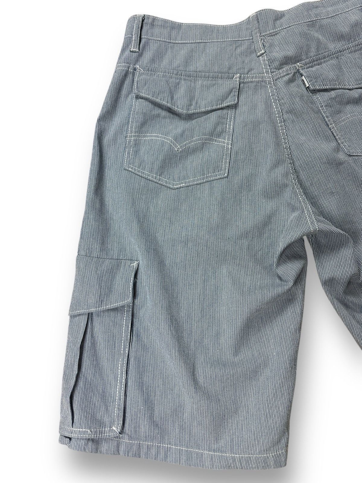 Levi's Levis Cargo Shorts Striped Men’s Size W30 Size US 30 / EU 46 - 12 Thumbnail