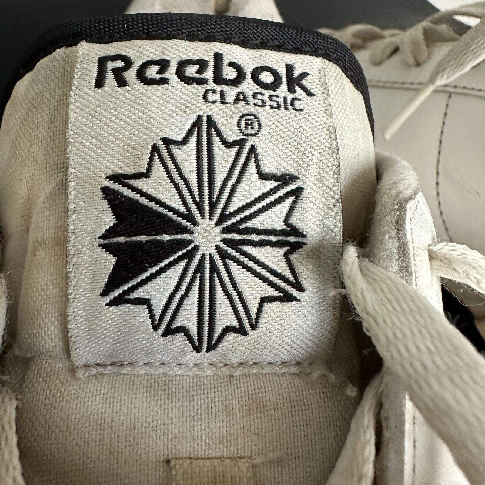 Reebok REEBOK "soulja" Classic White Leather w/Blue Mens Sz10 *RARE Size US 10 / EU 43 - 4 Thumbnail
