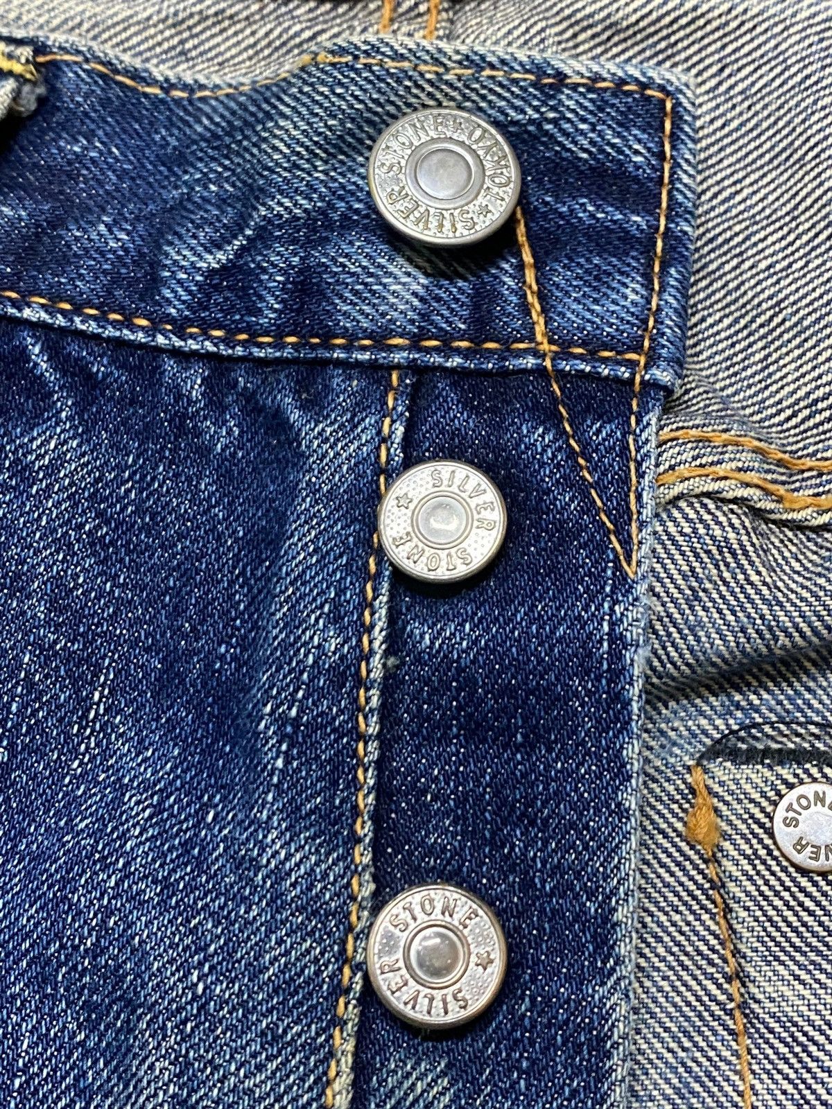 The Silver Stone Vintage Silver Stone Selvedge MudWash Distressed Short Jeans Size US 31 - 9 Thumbnail