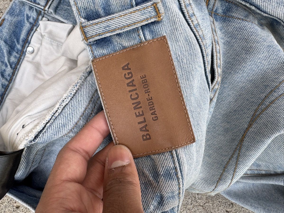 Balenciaga Balenciaga Light Wash Jeans Size US 30 / EU 46 - 12 Thumbnail