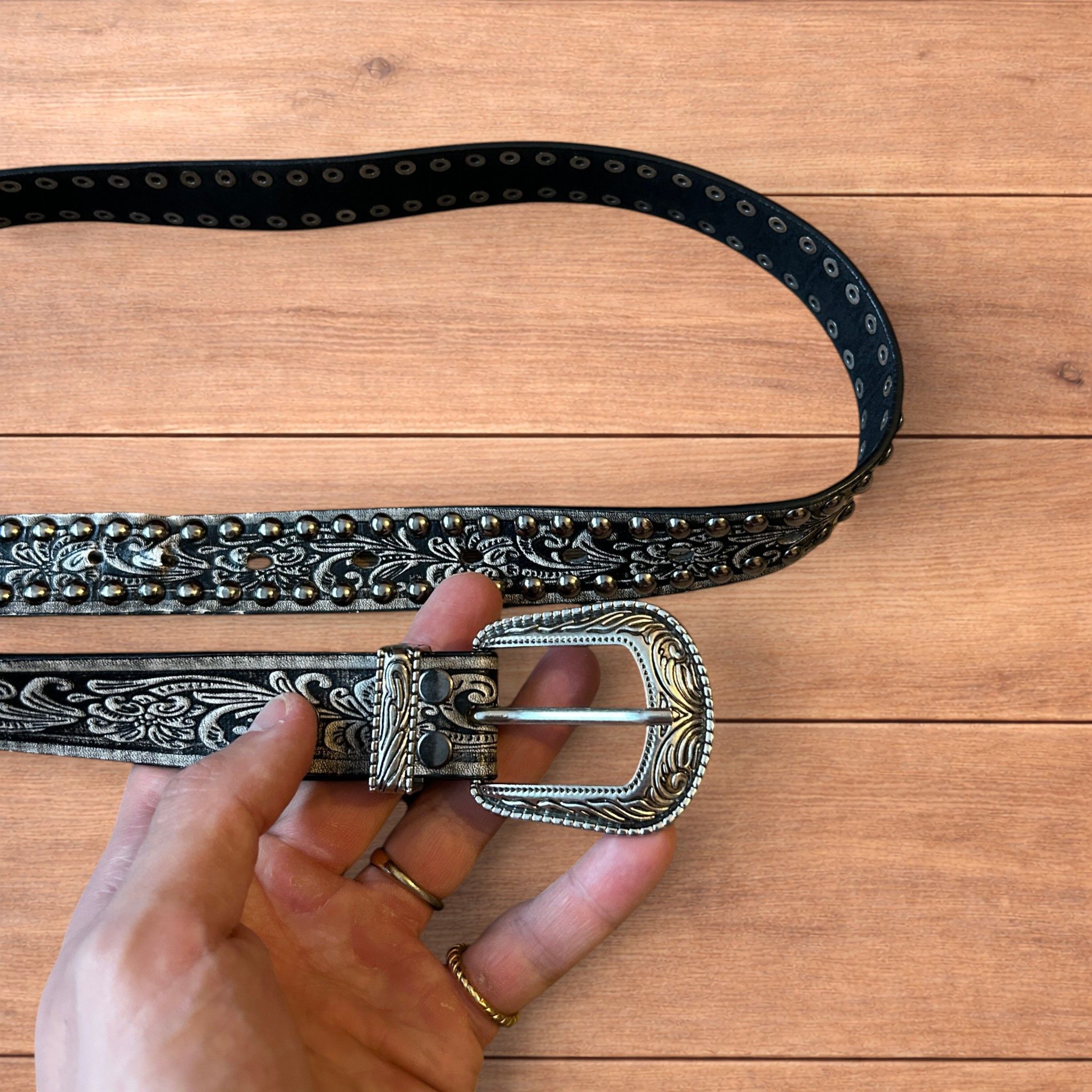 Japanese Brand Faux leather western cowboy belt in black with silver trim. Size ONE SIZE - 2 Thumbnail