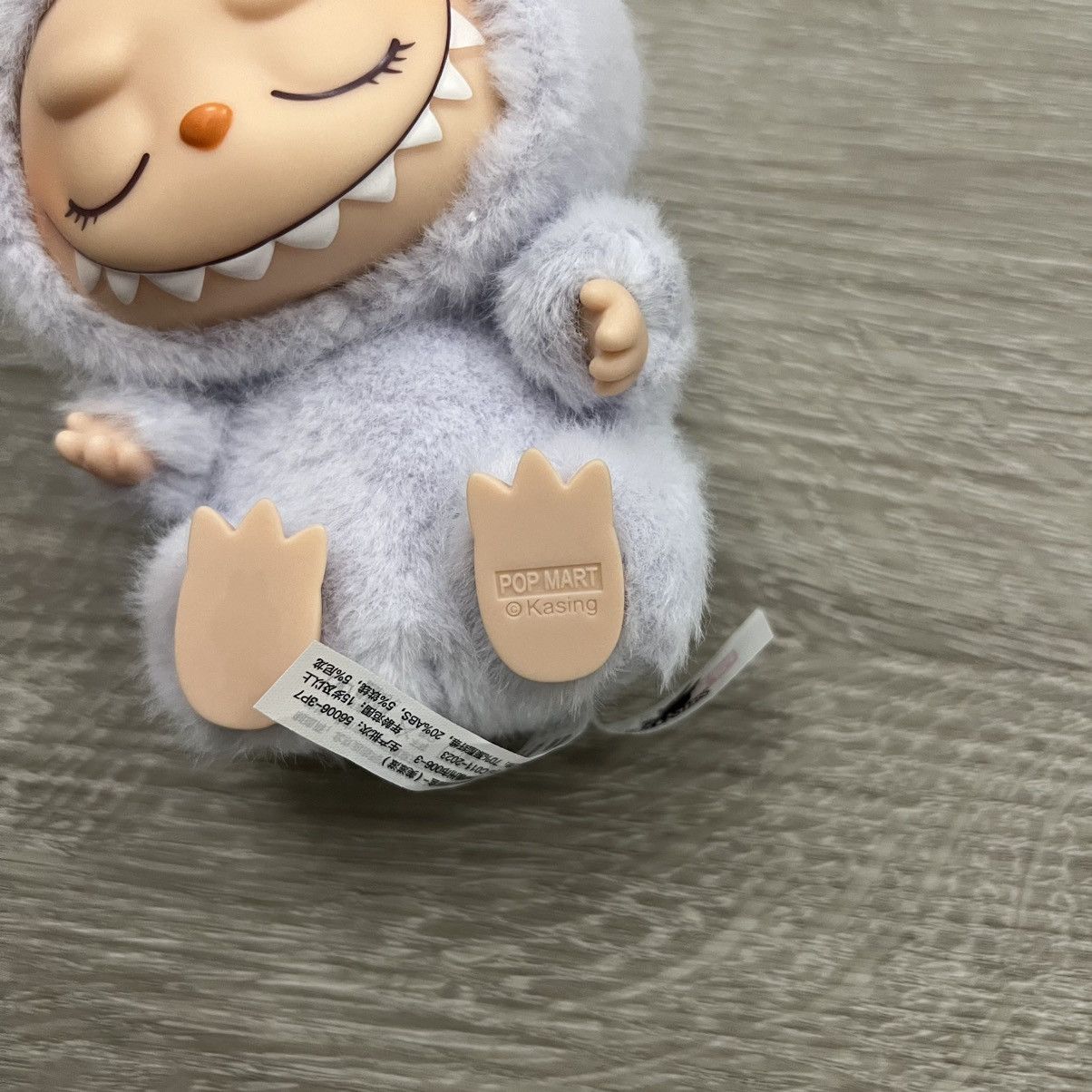 POP MART Labubu Have A Seat Zizi Monster Size ONE SIZE - 6 Thumbnail