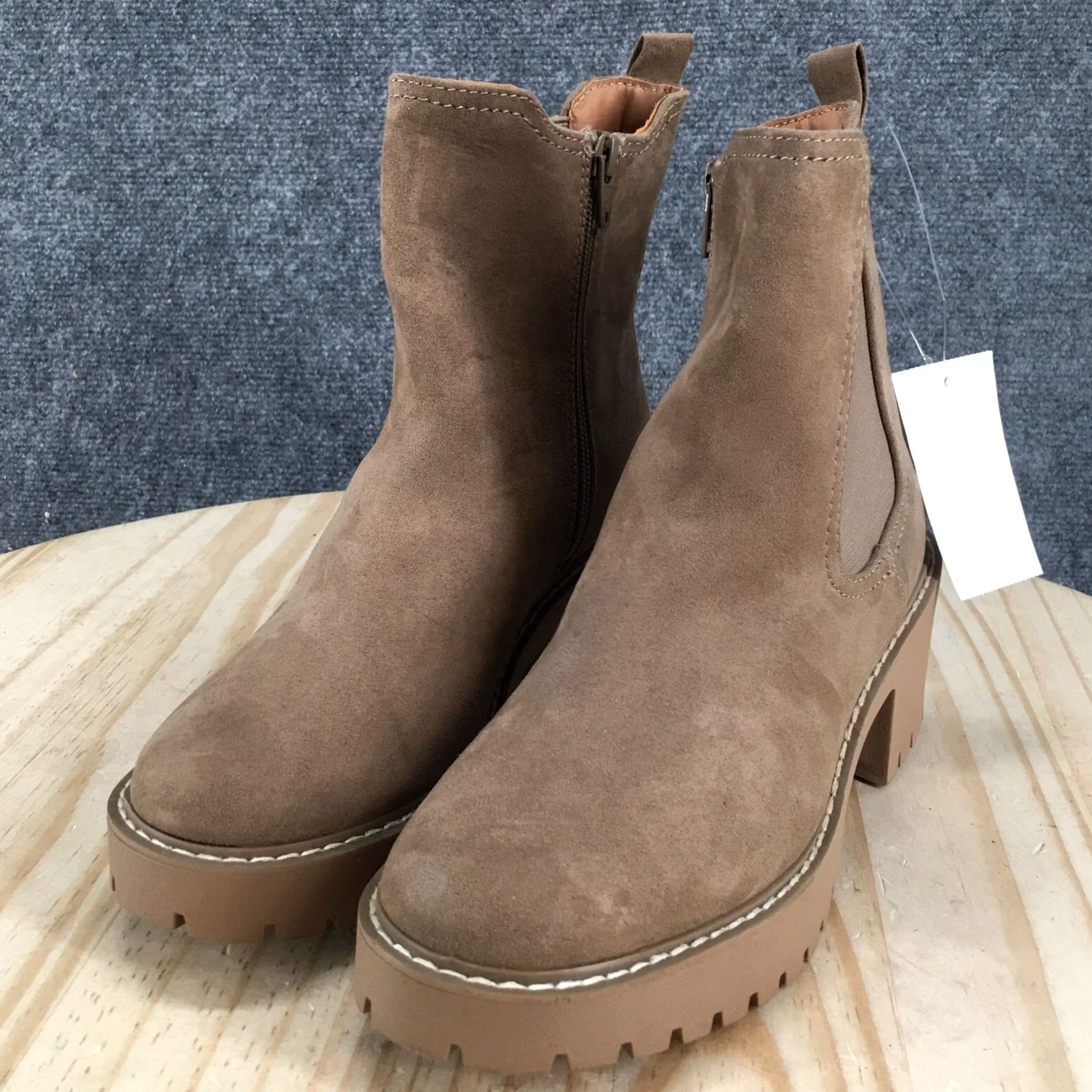 Vintage Universal Thread Boots Womens 6.5 Crispin Chelsea Zip Beige Casual Bootie Mens? No Size US 7 / IT 37 - 3 Thumbnail