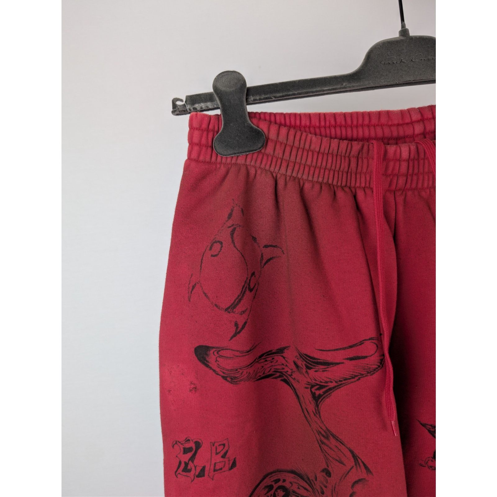 Balenciaga o1rshd1 Baggy Sweatpants & Joggers in Red/Black Size US 32 / EU 48 - 6 Thumbnail