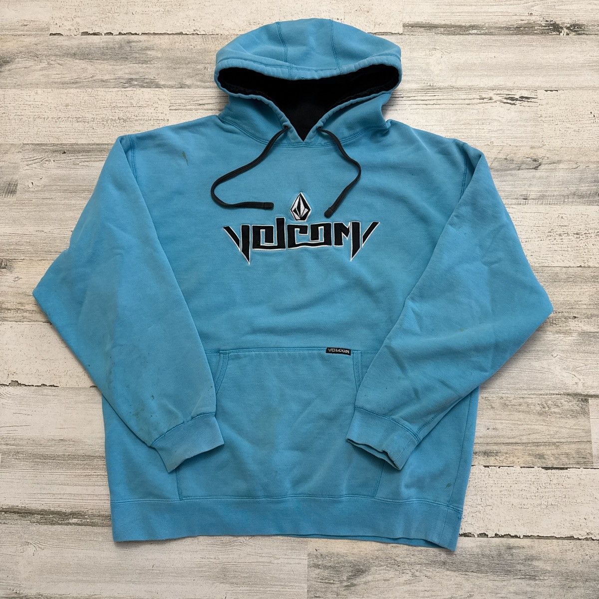 Volcom Vintage Surf Skater THRASHED Volcom Embroidered Hoodie XL Size US XL / EU 56 / 4 - 1 Thumbnail