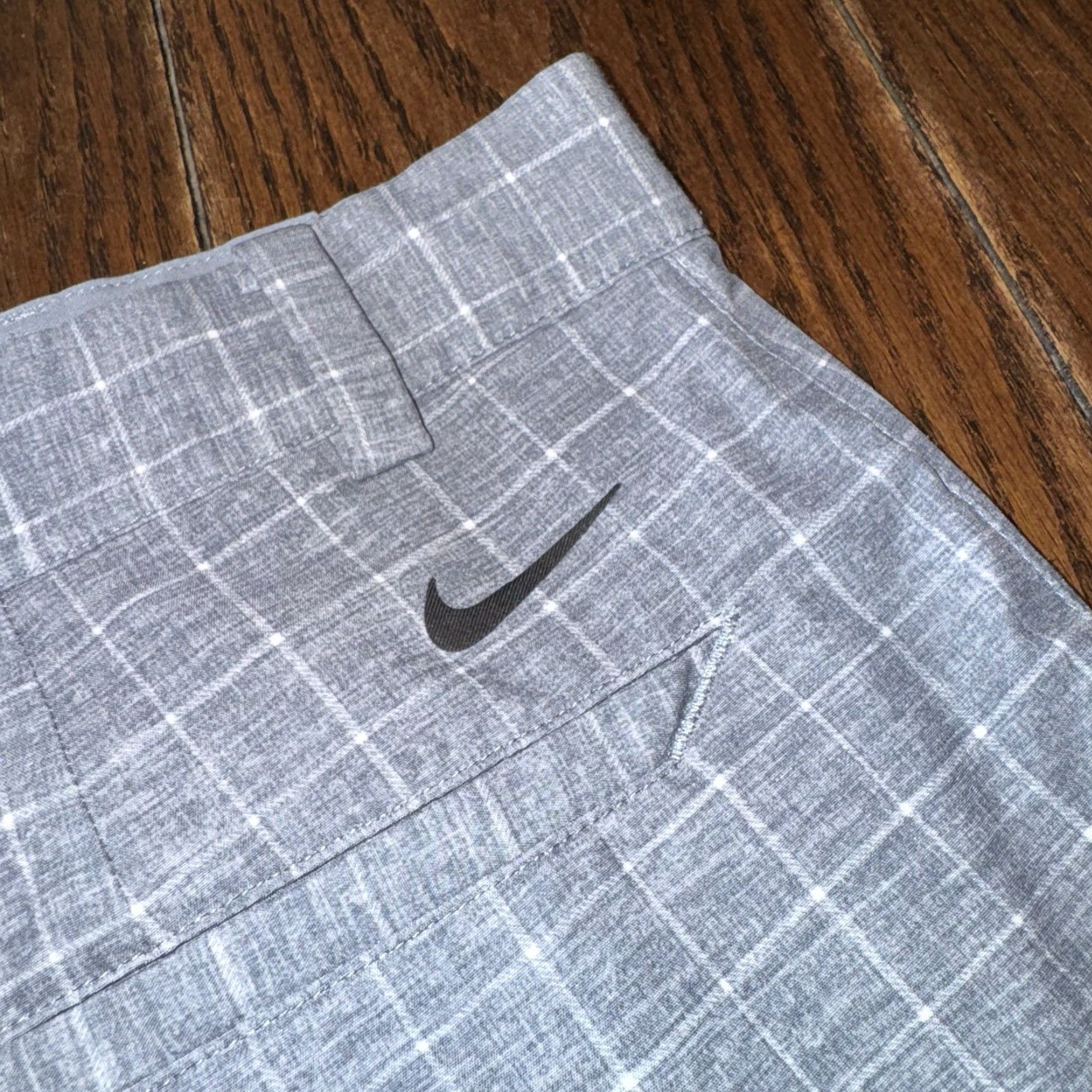 Nike Nike Dri Fit Golf Shorts Men’s 36 Gray Plaid Chino Flat Front 10” Inseam Size US 36 / EU 52 - 6 Thumbnail