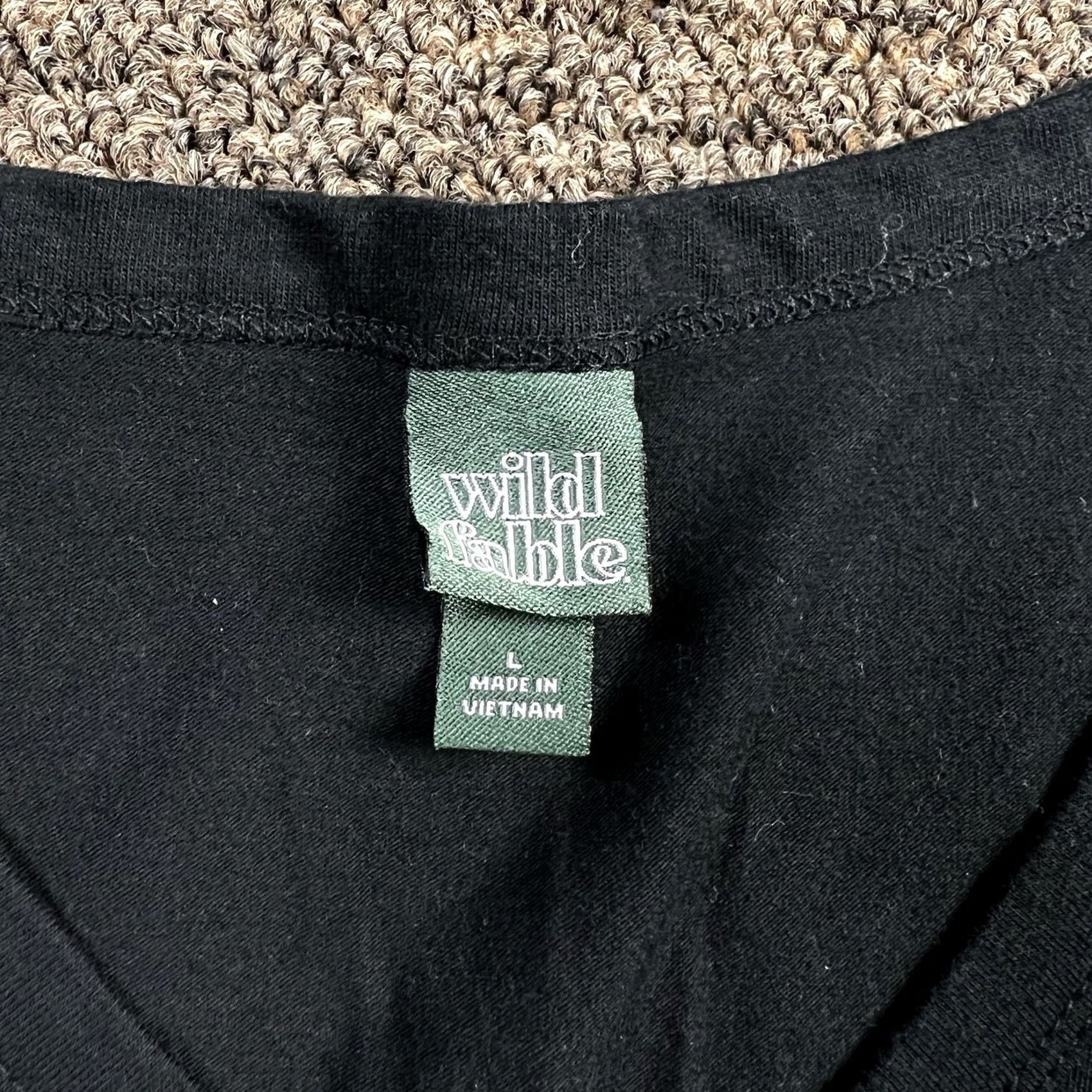 Vintage Wild Fable Crop Top T-Shirt Black Womens Large V-Neck Stretch Fit Casual Modern Short Sleeve Top Size L / US 10 / IT 46 - 2 Thumbnail