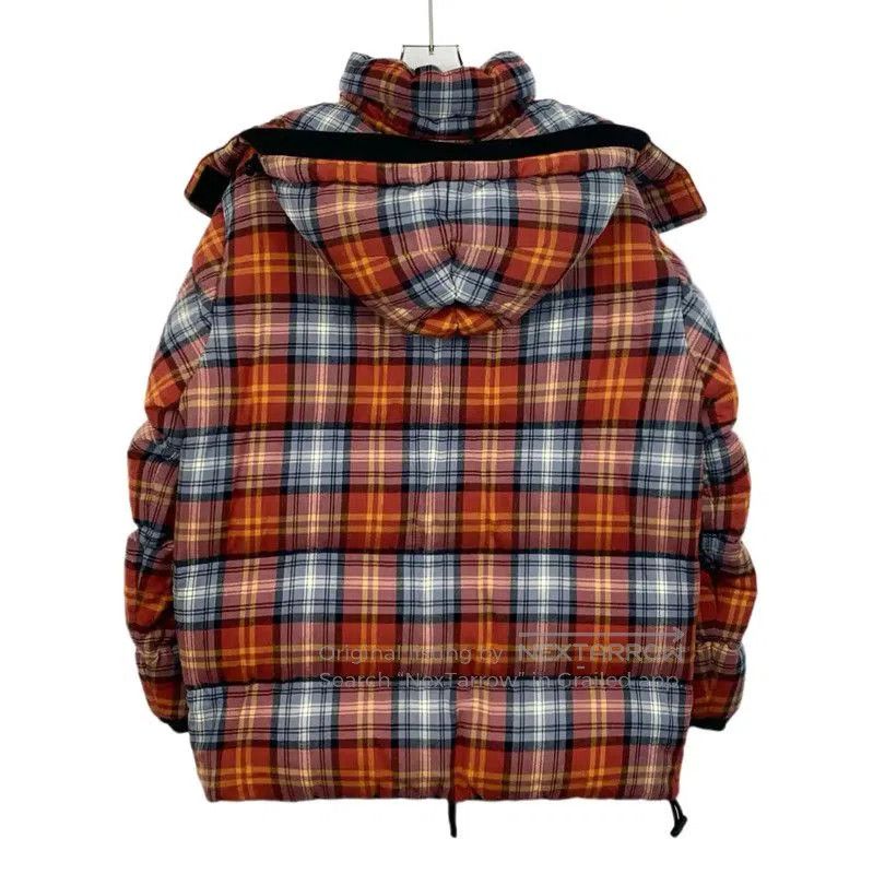 Burberry Burberry Colorful Women's Puffer Jacket Size S. Size S / US 4 / IT 40 - 2 Thumbnail