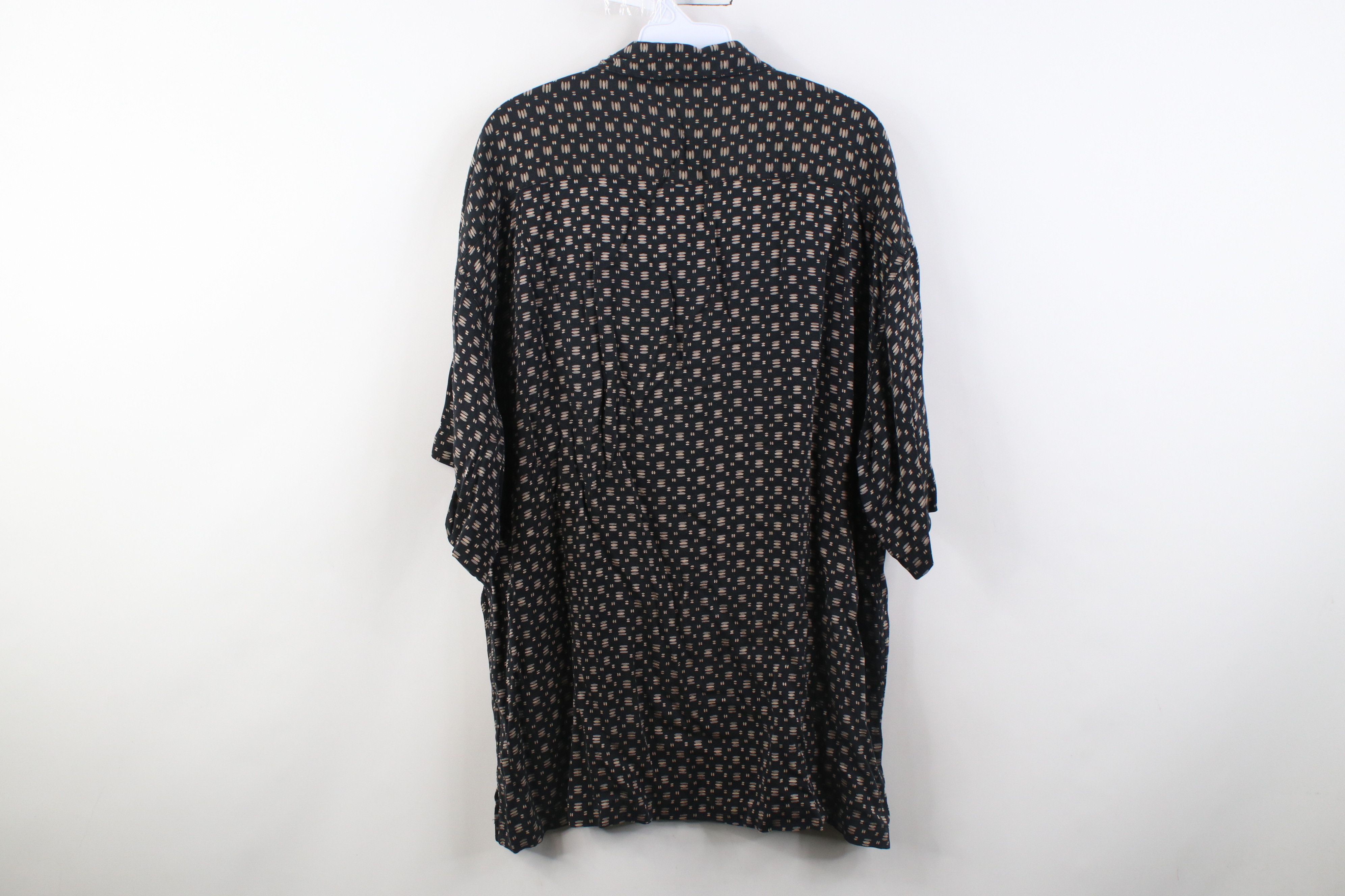 Vintage Vintage 90s Streetwear Silk Short Sleeve Button Shirt Size US XL / EU 56 / 4 - 9 Thumbnail
